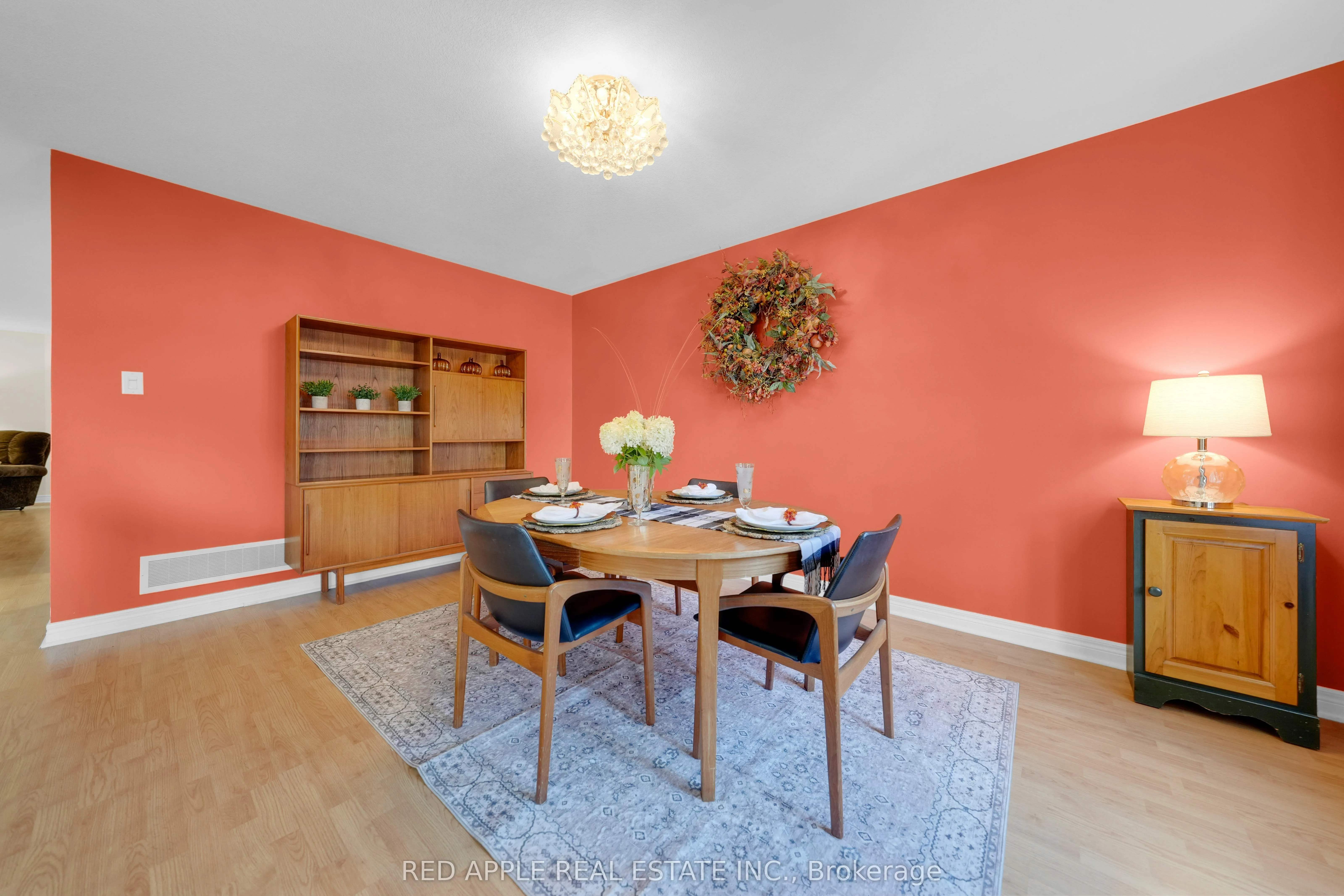 9 Sutherland Avenue