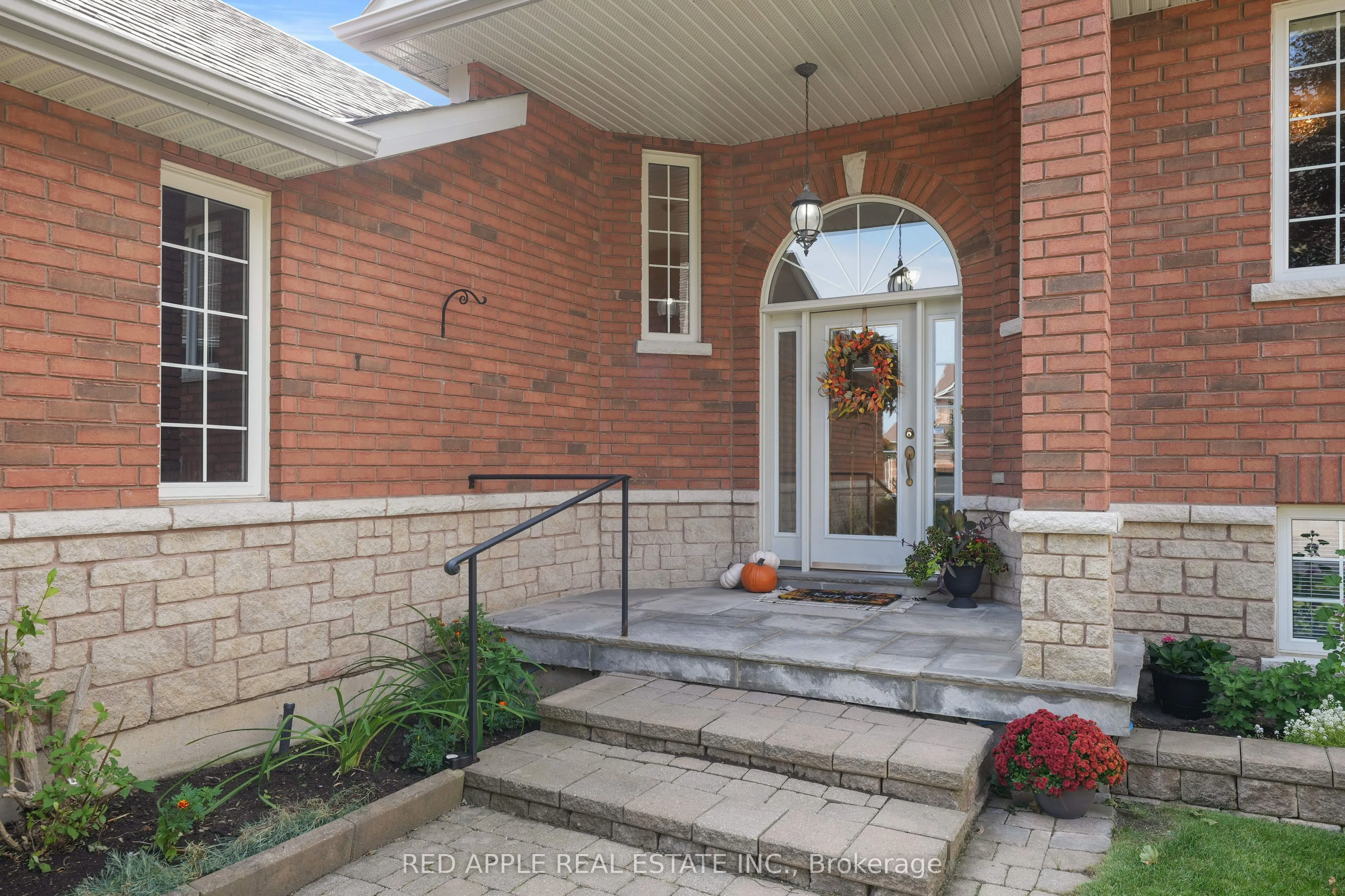 9 Sutherland Avenue