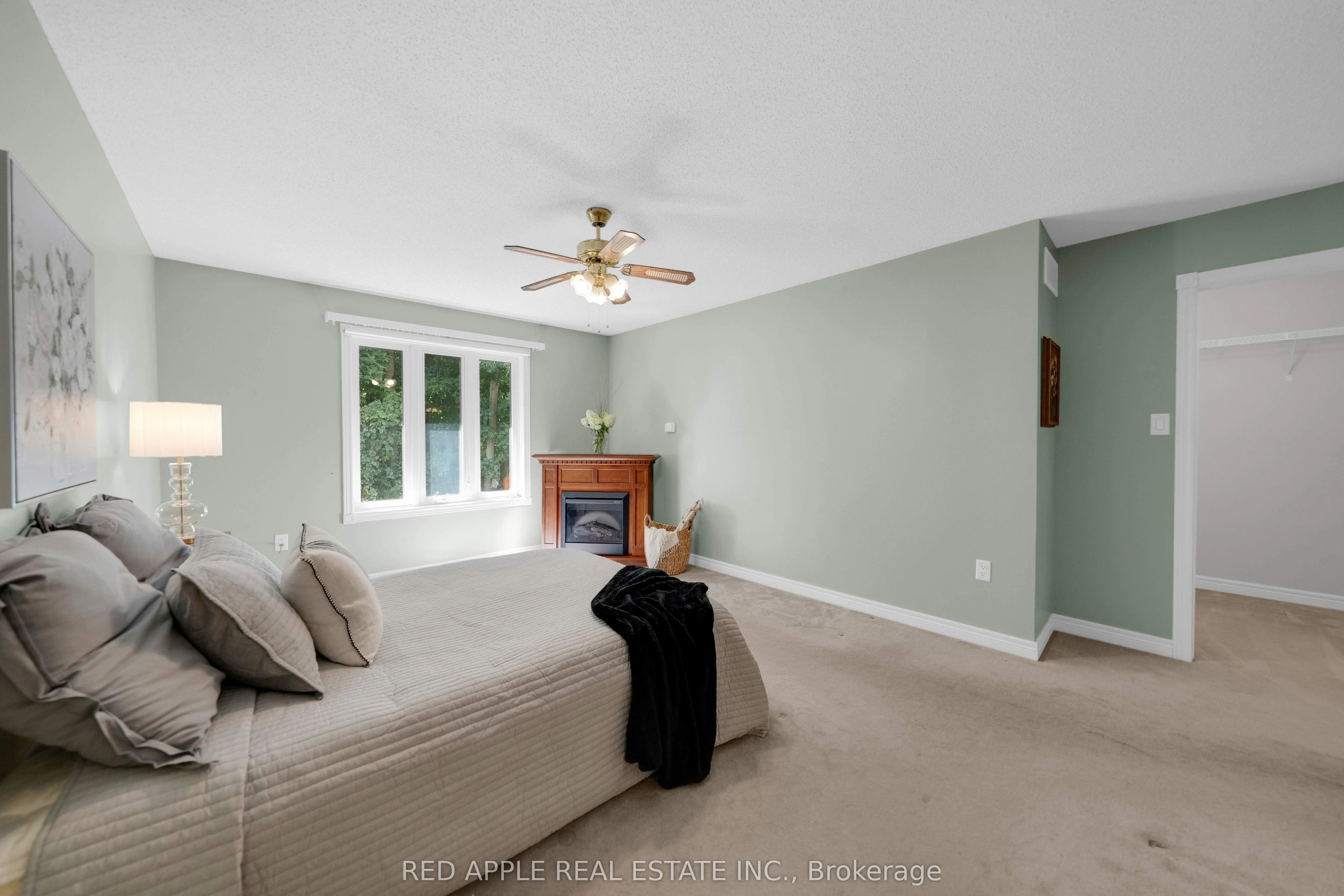 9 Sutherland Avenue