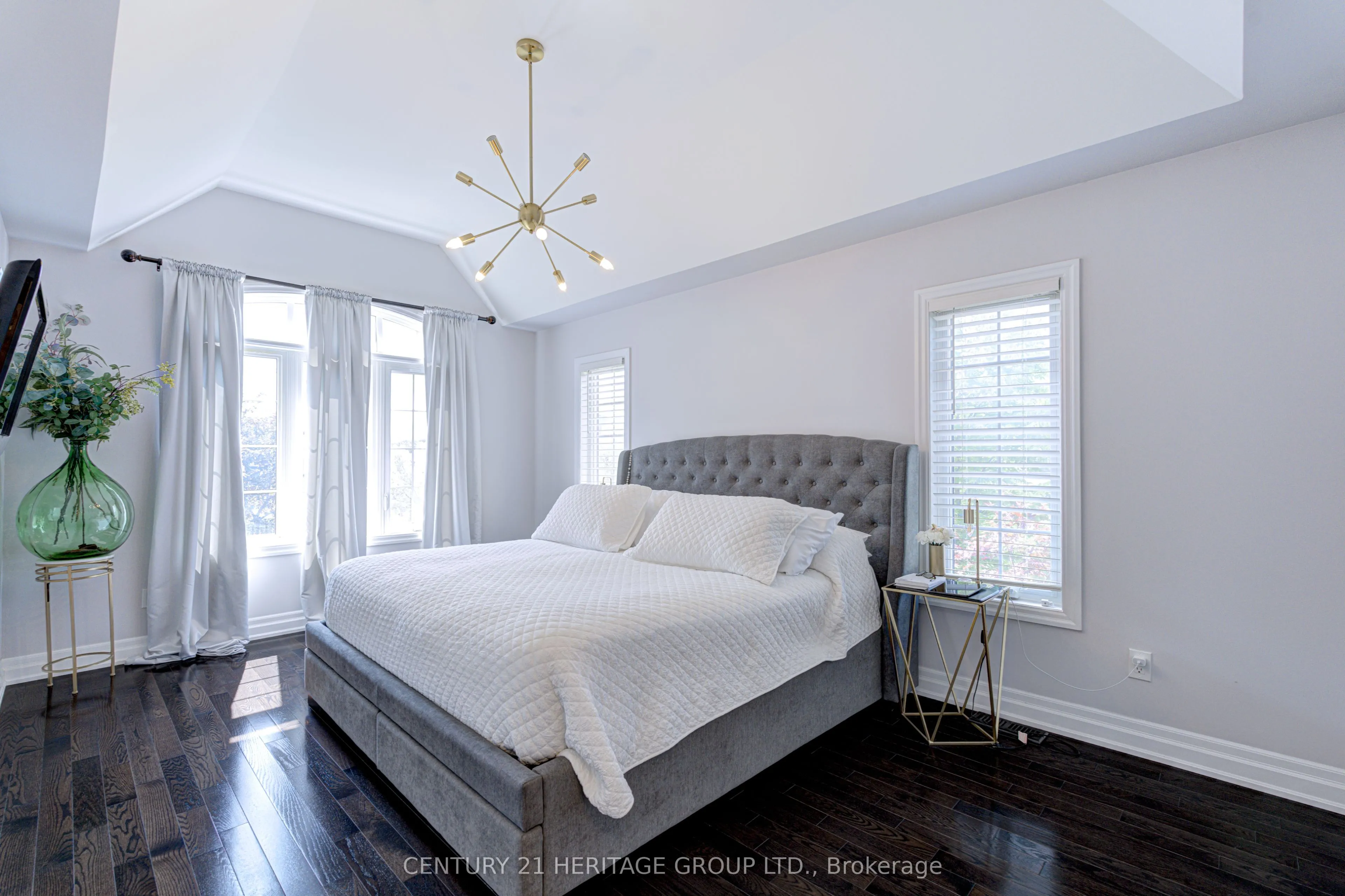 57 Robert Berry Crescent