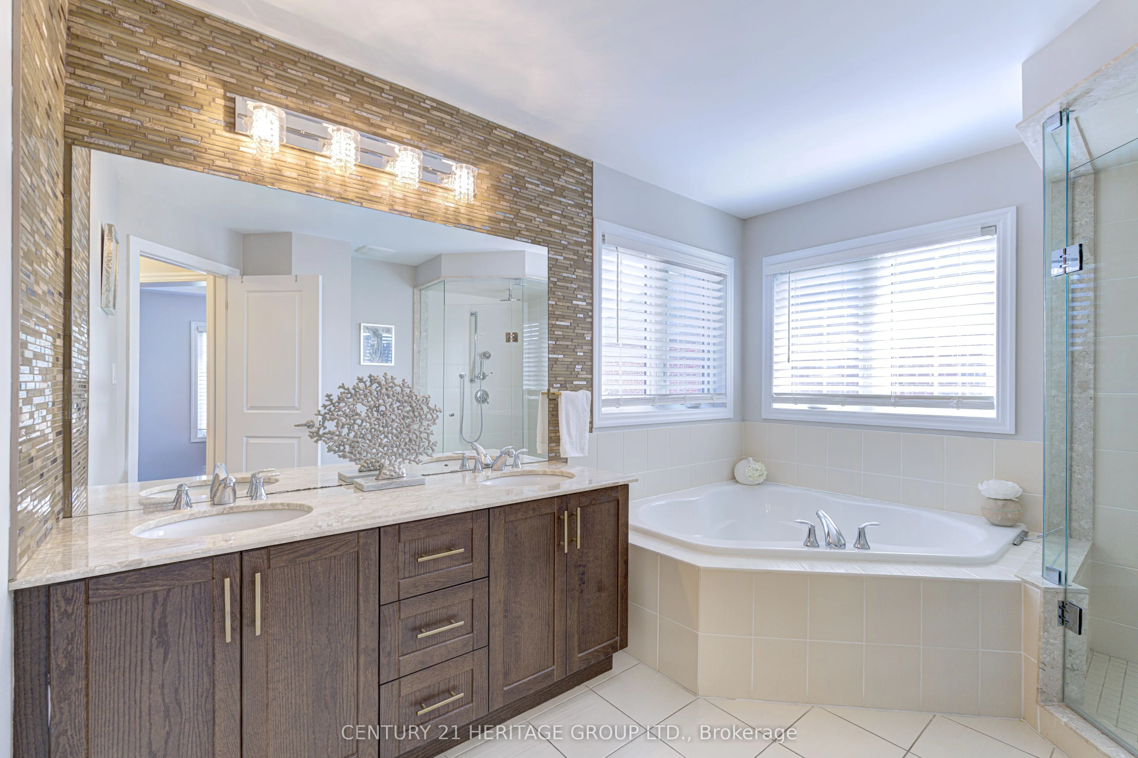 57 Robert Berry Crescent