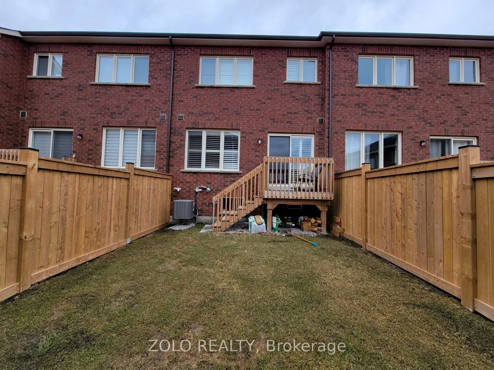 7 Thornapple Lane