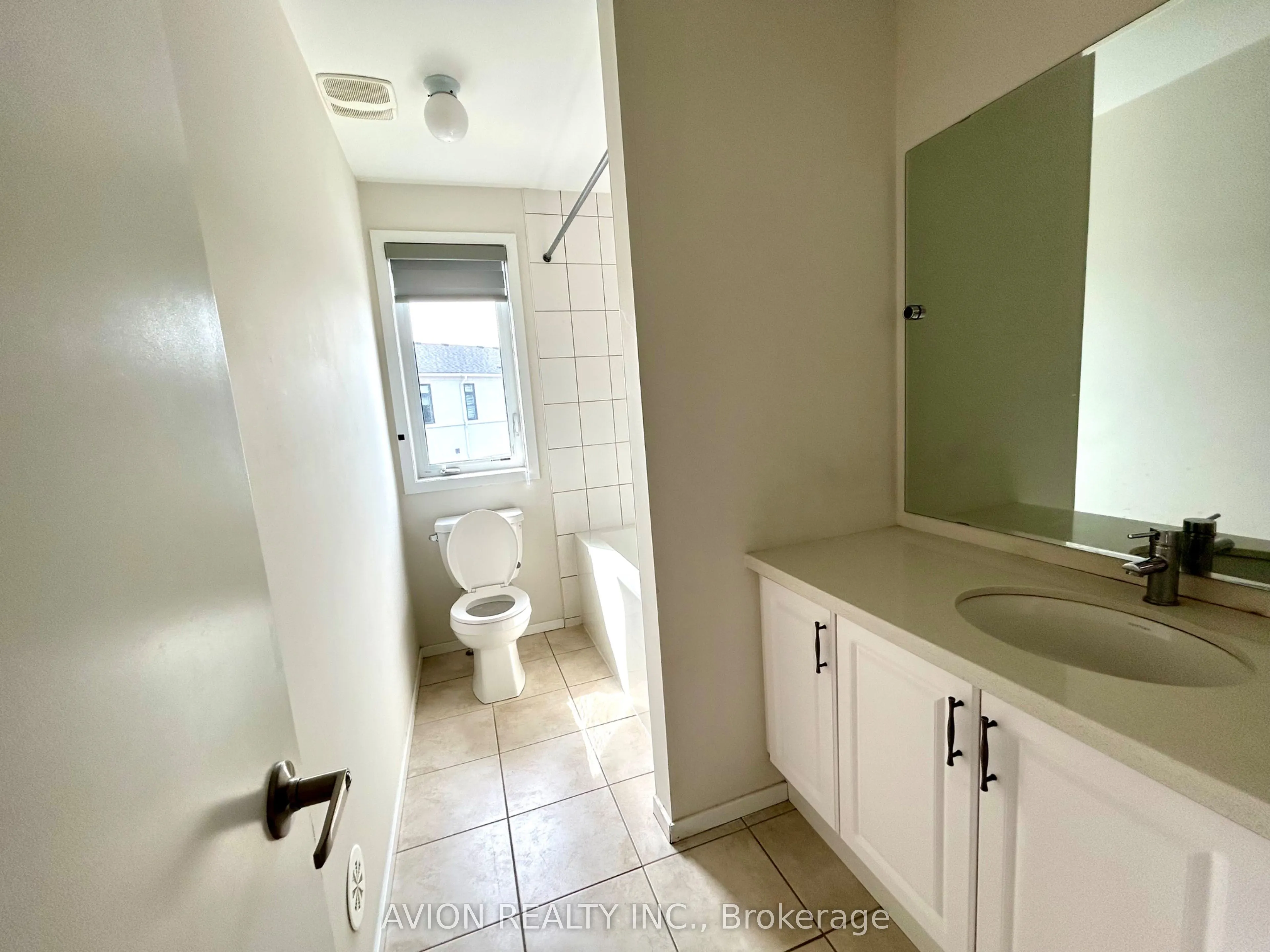 35 Thomas Armstrong Lane, #31