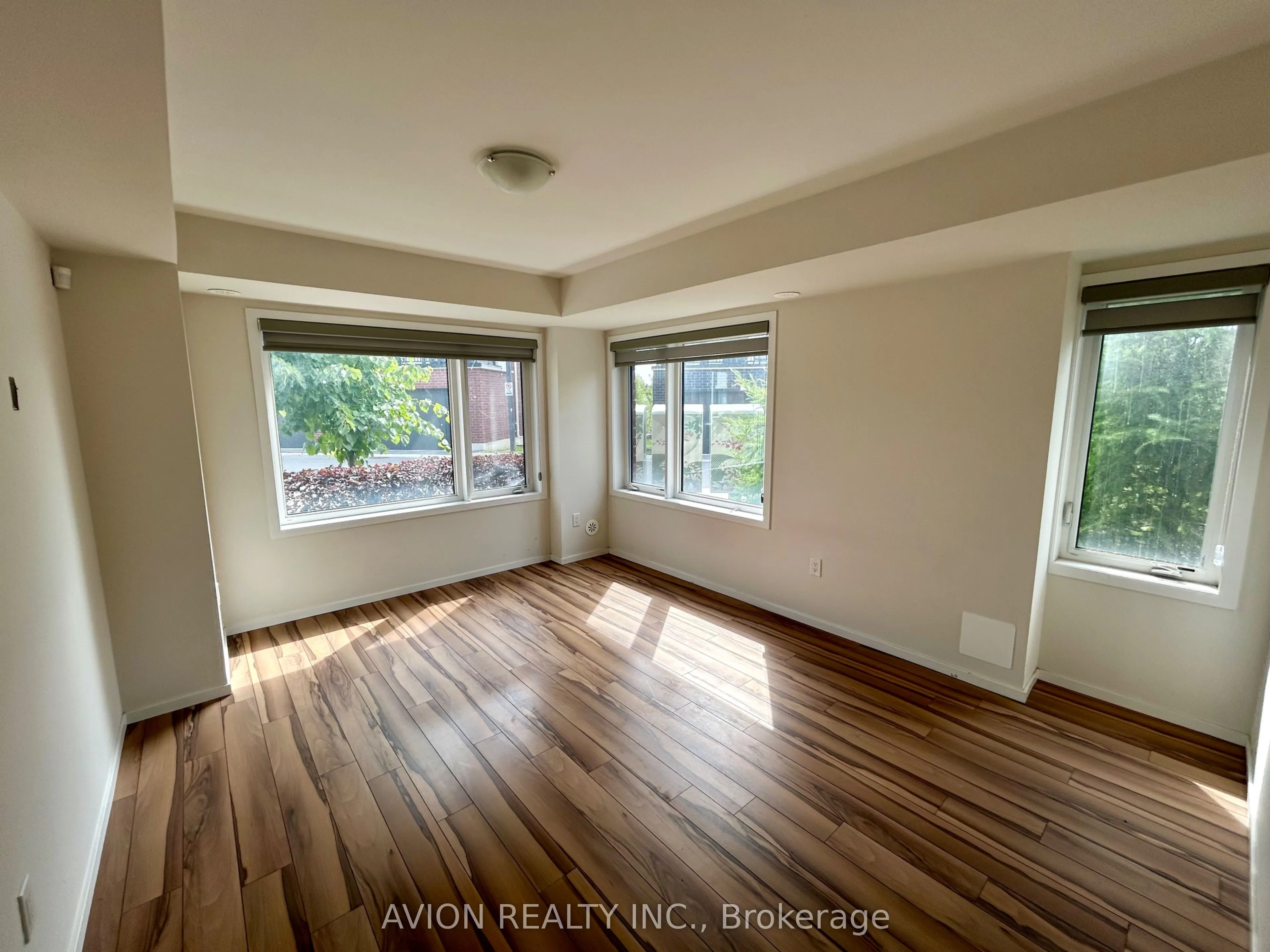 35 Thomas Armstrong Lane, #31