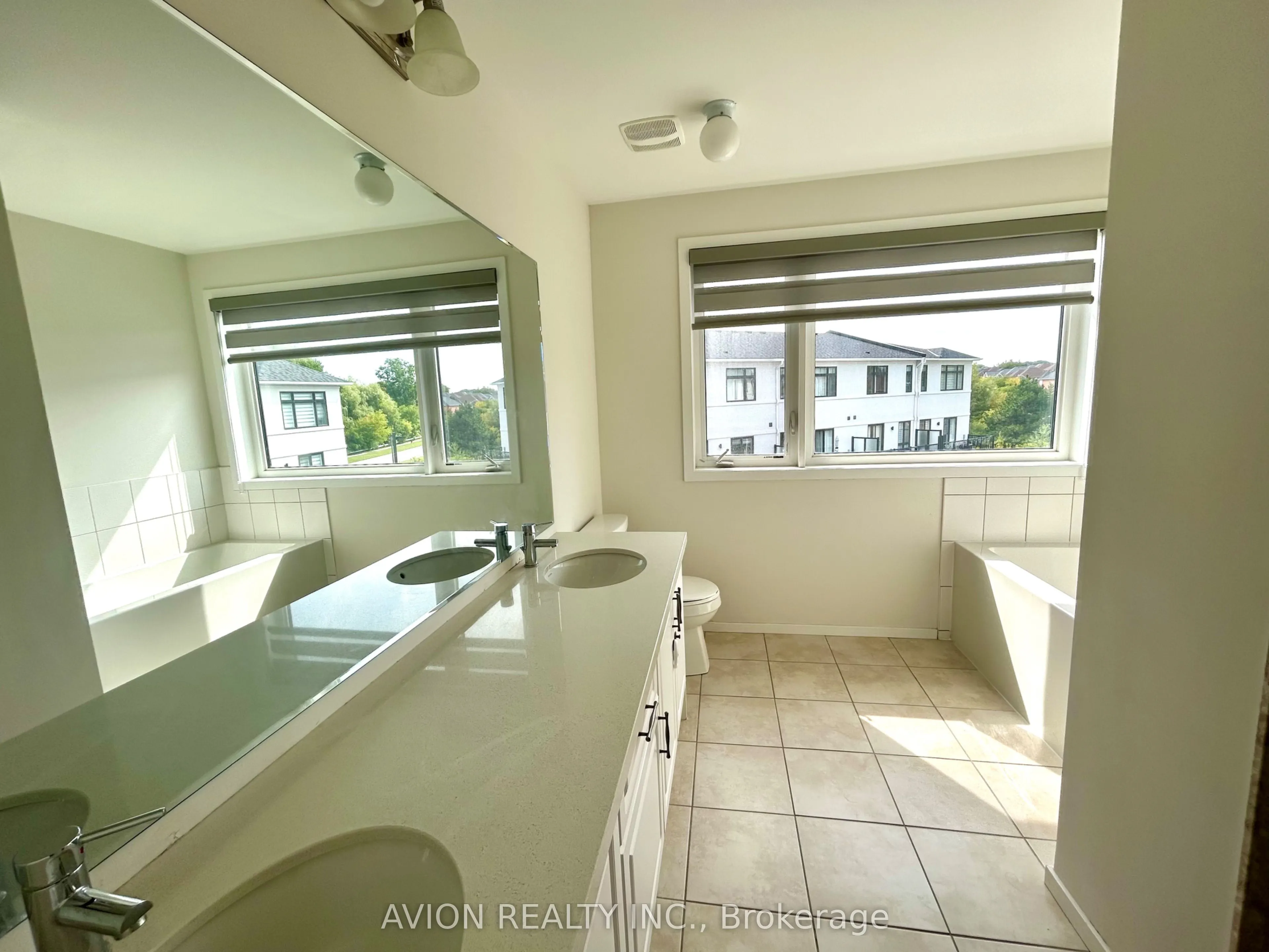 35 Thomas Armstrong Lane, #31