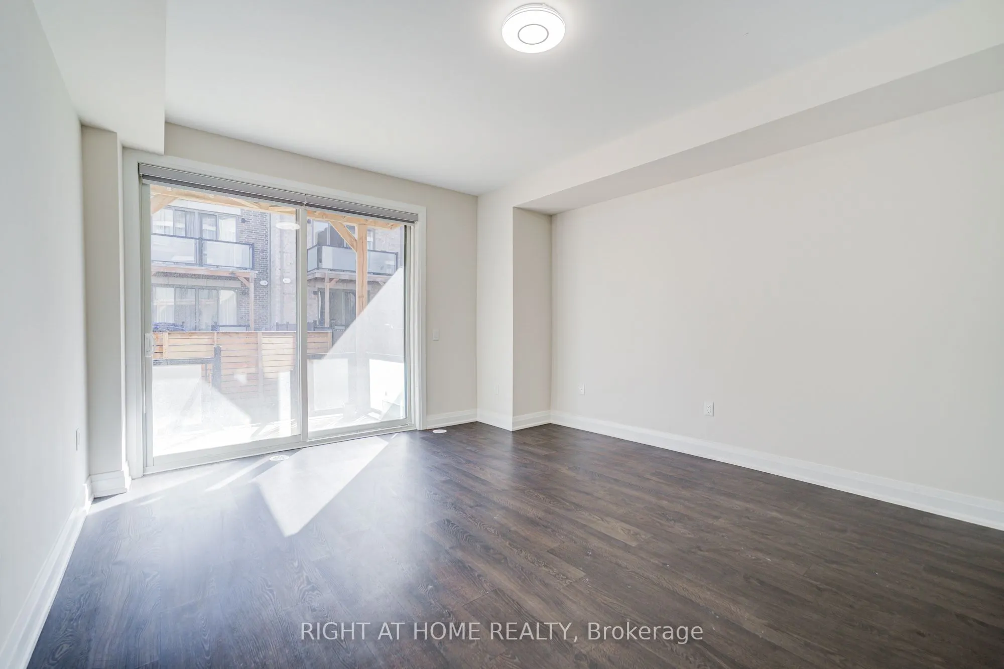 33 John Stocks Way, #Lower