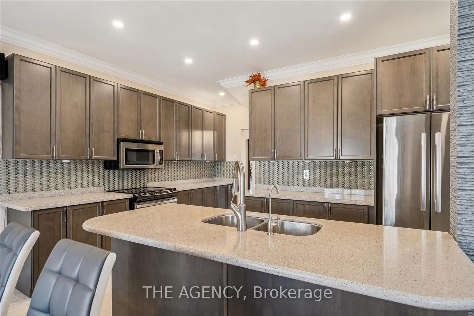 32 Timna Crescent