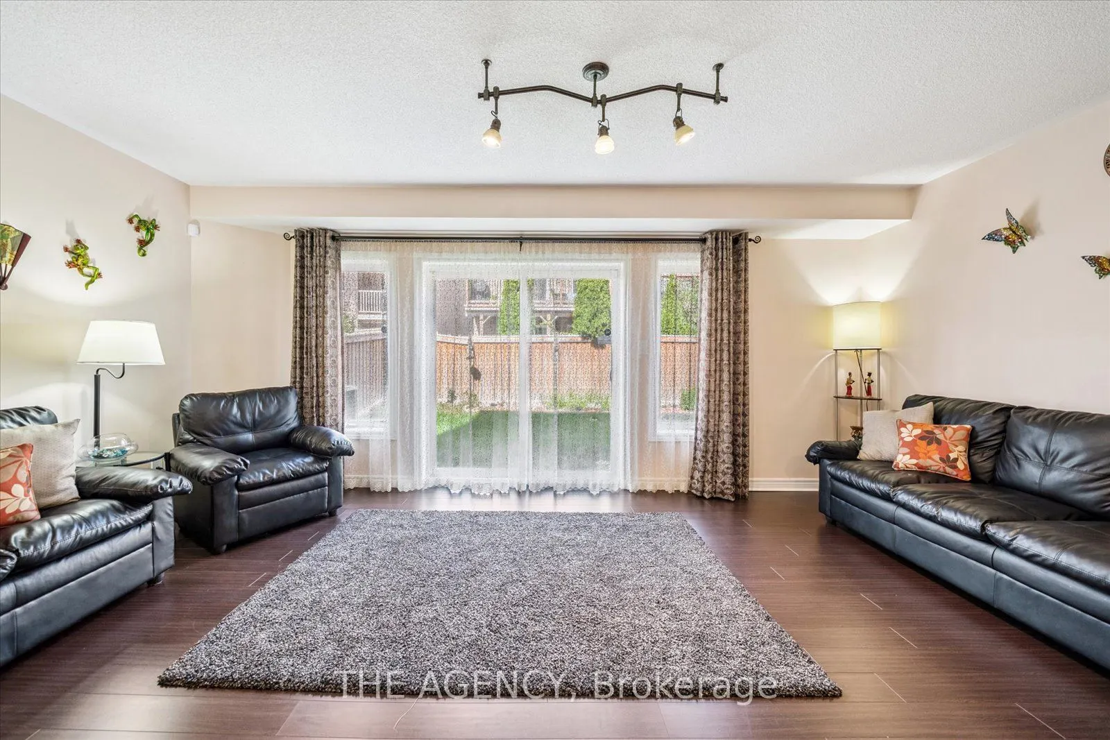32 Timna Crescent