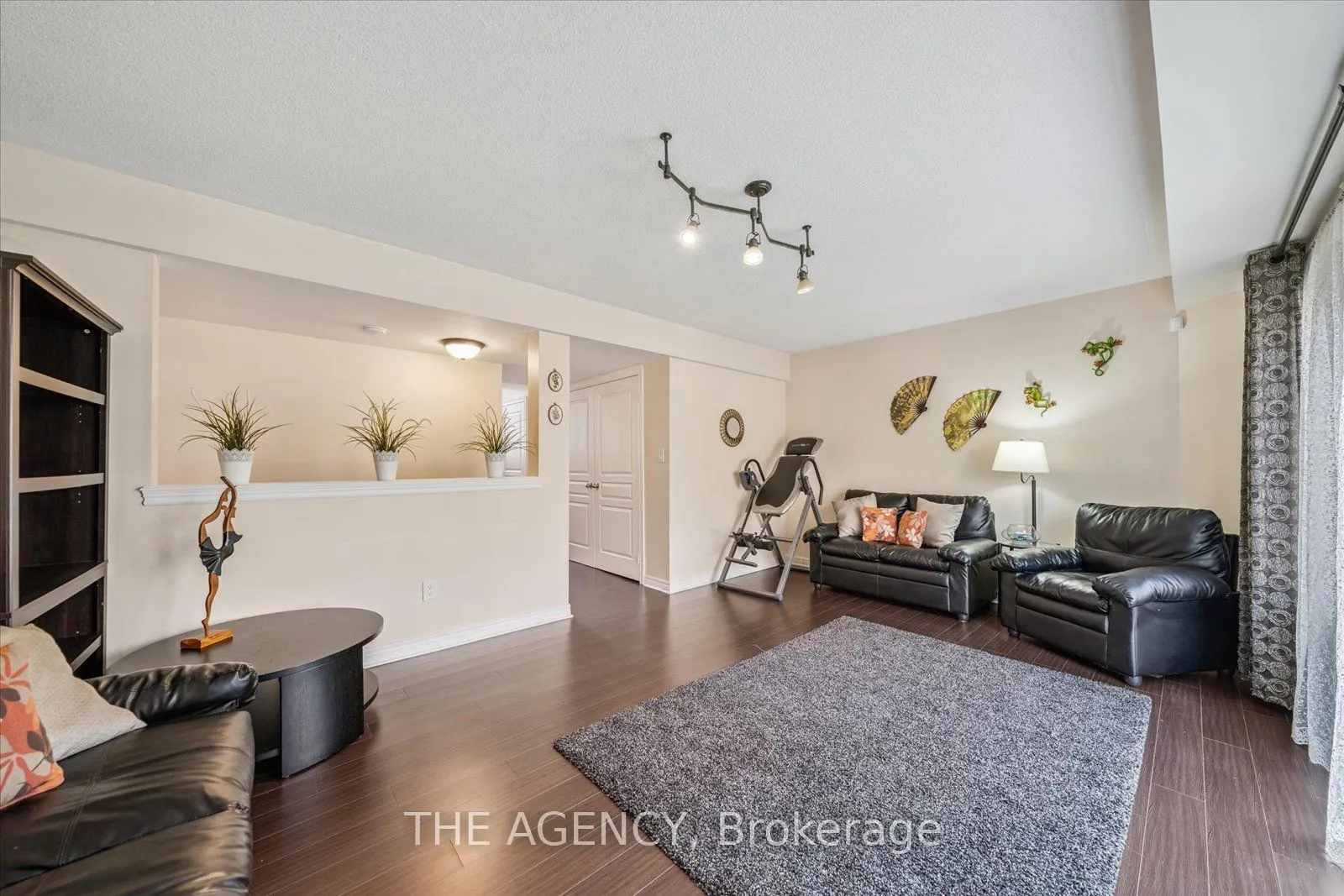 32 Timna Crescent
