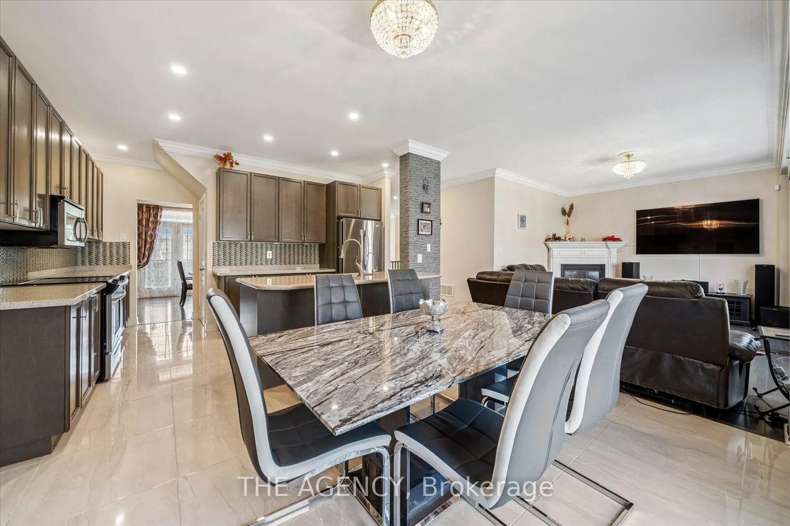 32 Timna Crescent