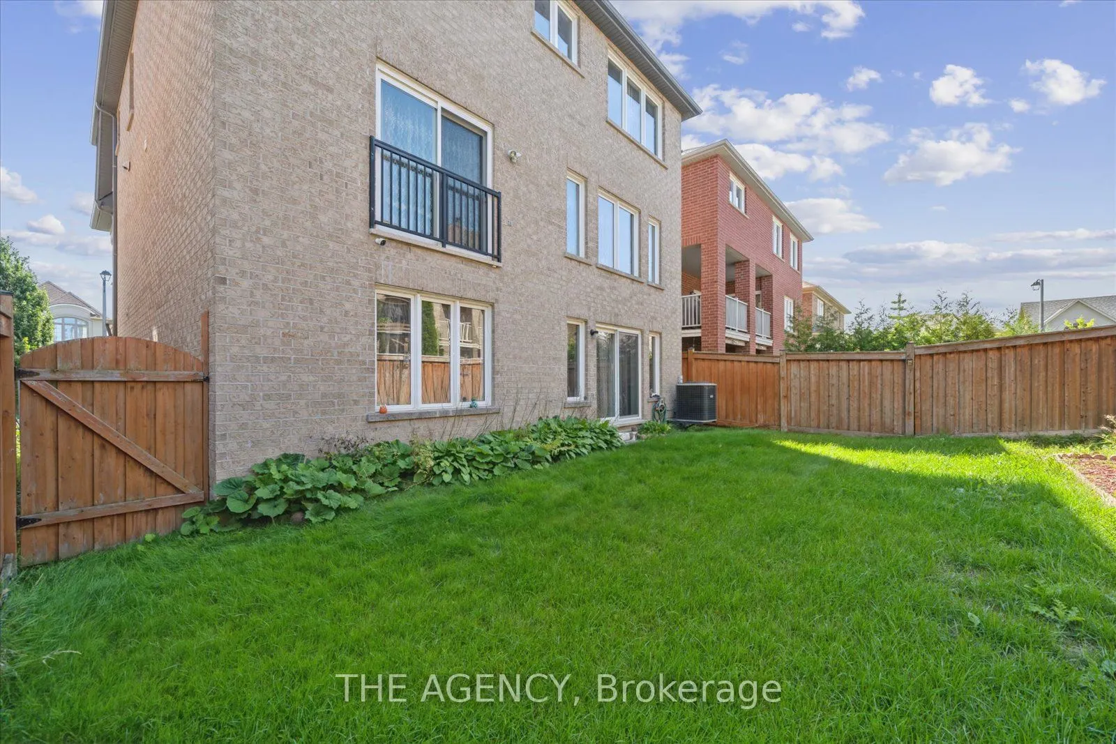 32 Timna Crescent