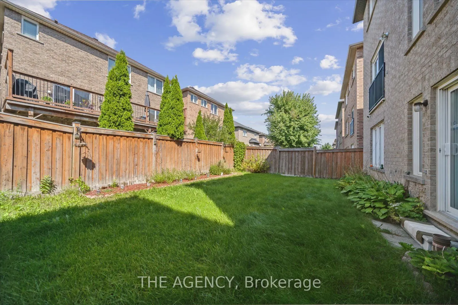 32 Timna Crescent