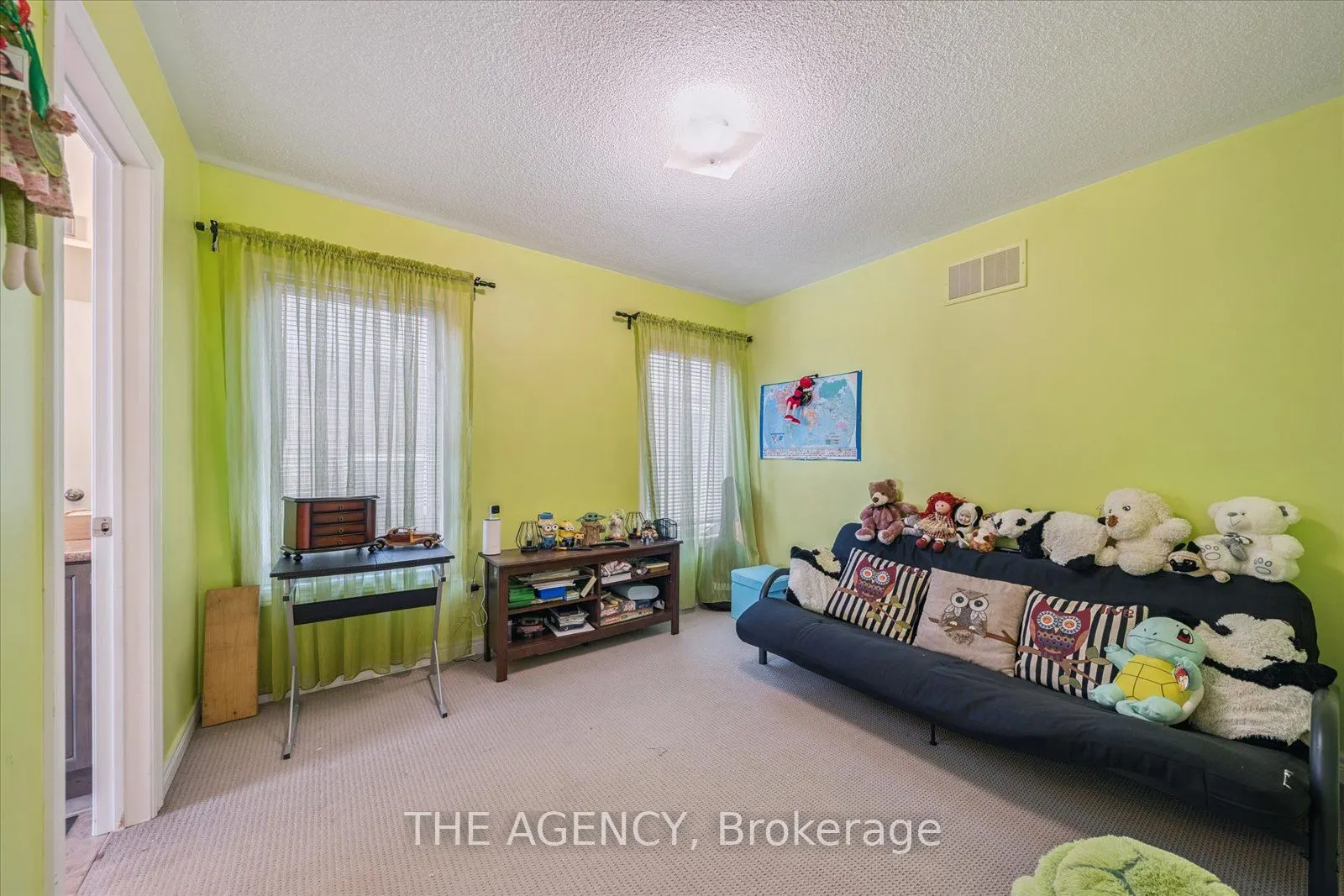 32 Timna Crescent