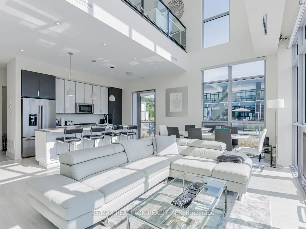3700 Mangusta Court