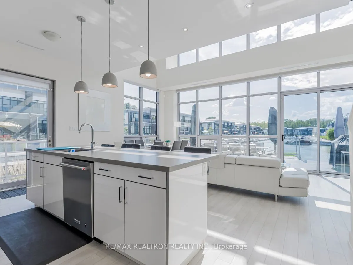 3700 Mangusta Court