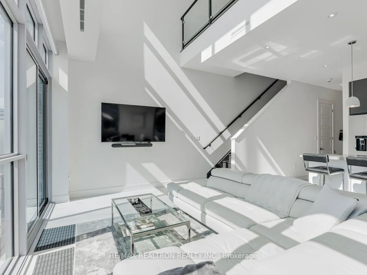 3700 Mangusta Court