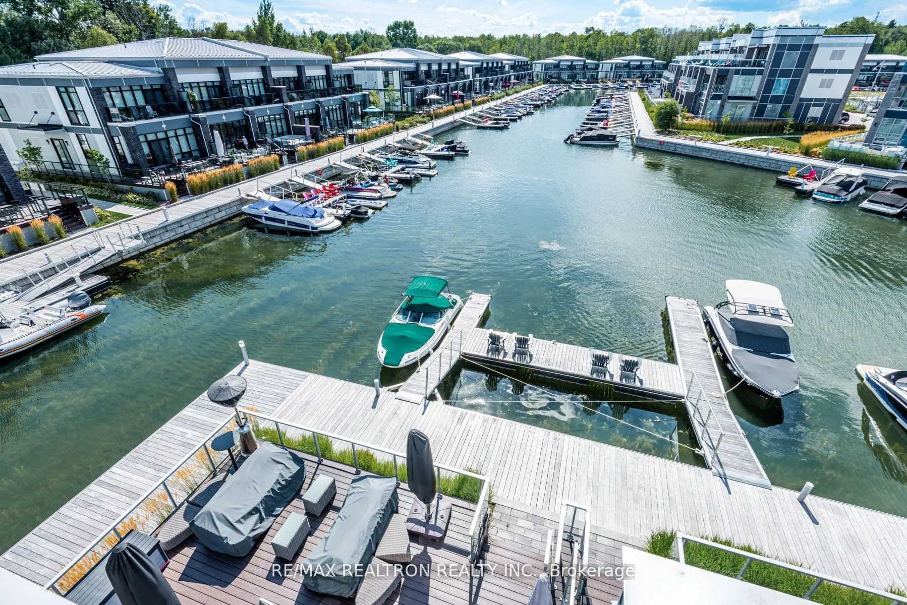 3700 Mangusta Court