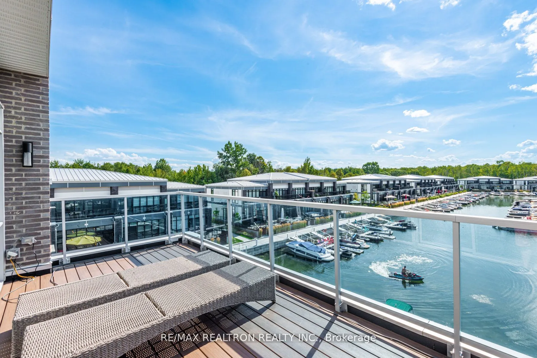 3700 Mangusta Court