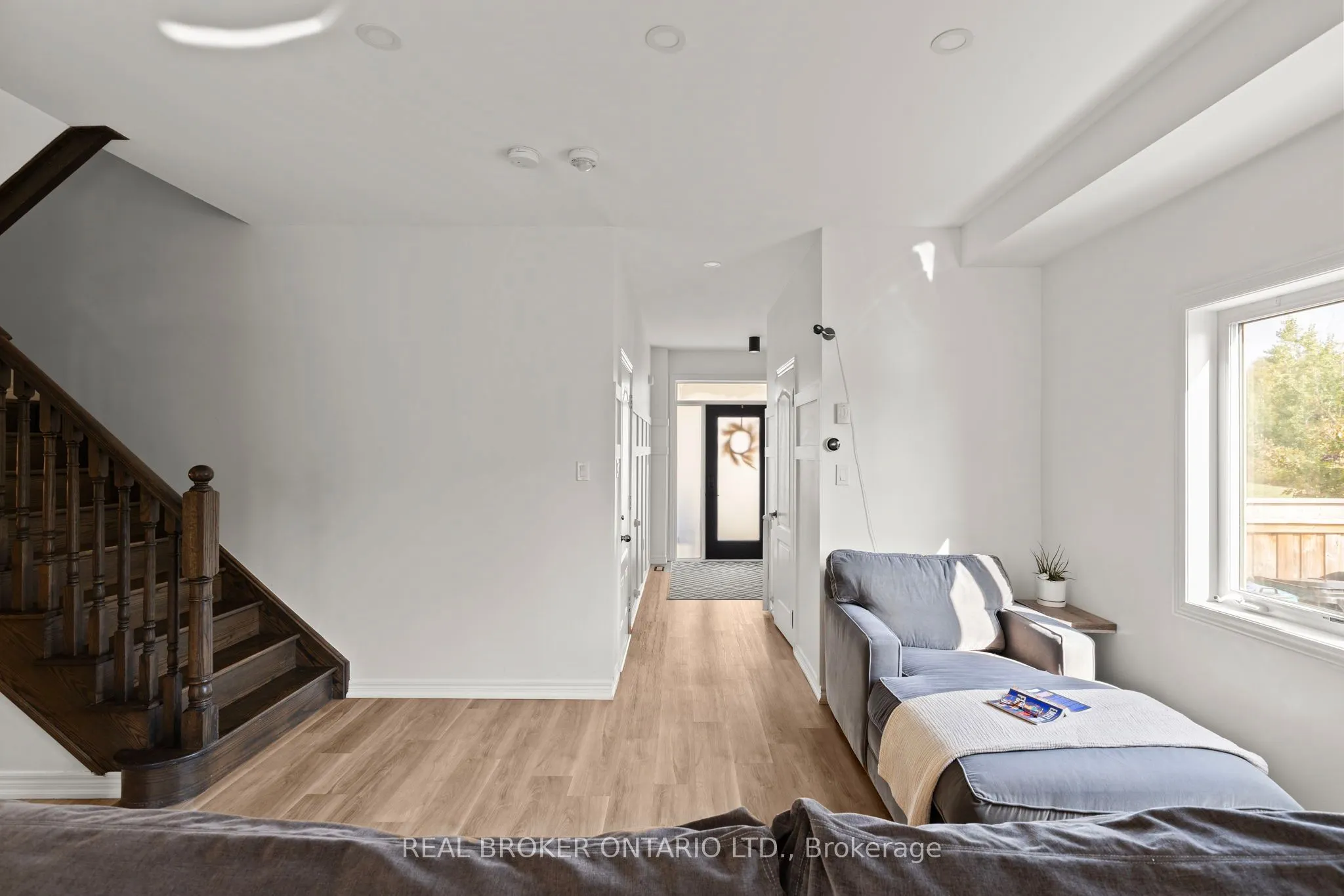 32 Mandley Street