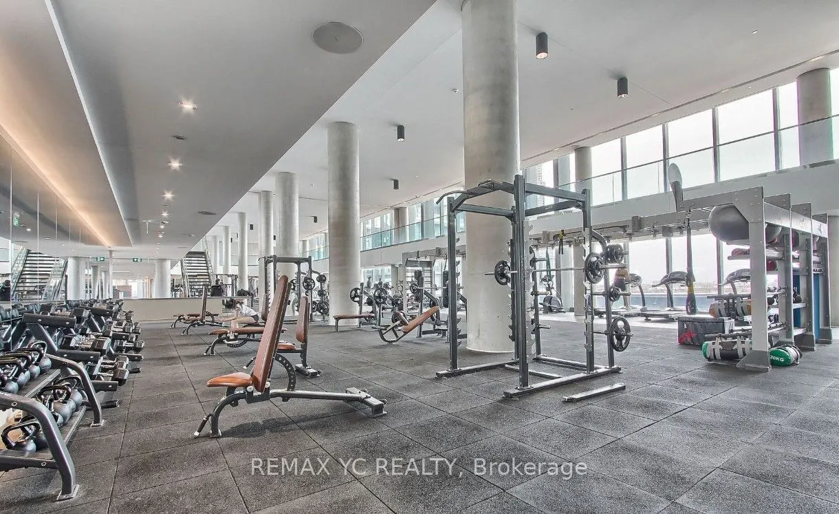 1000 Portage Parkway, #2710