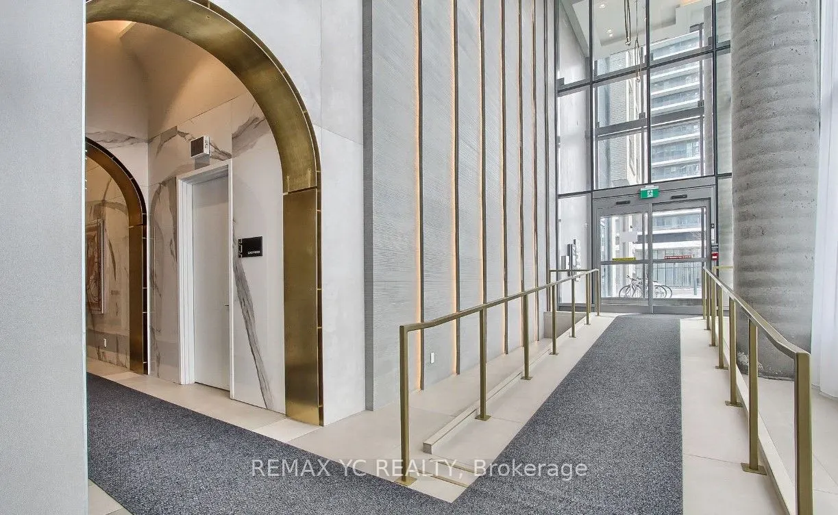 1000 Portage Parkway, #2710