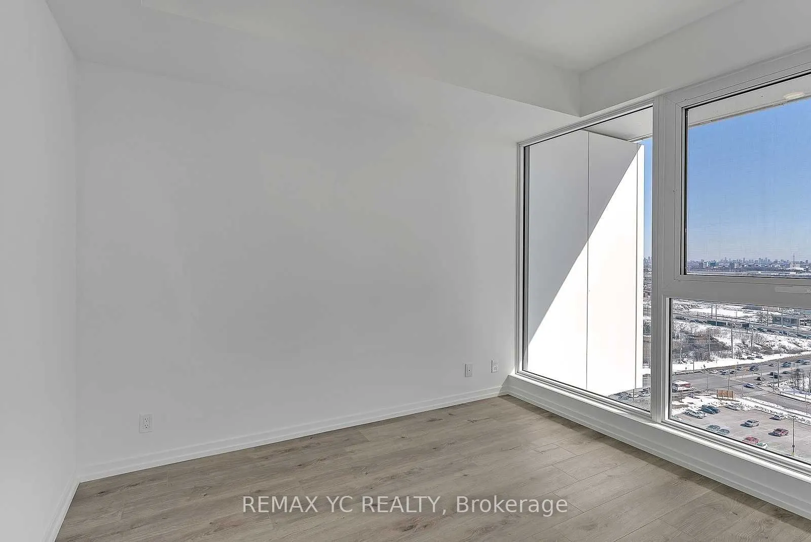 1000 Portage Parkway, #2710