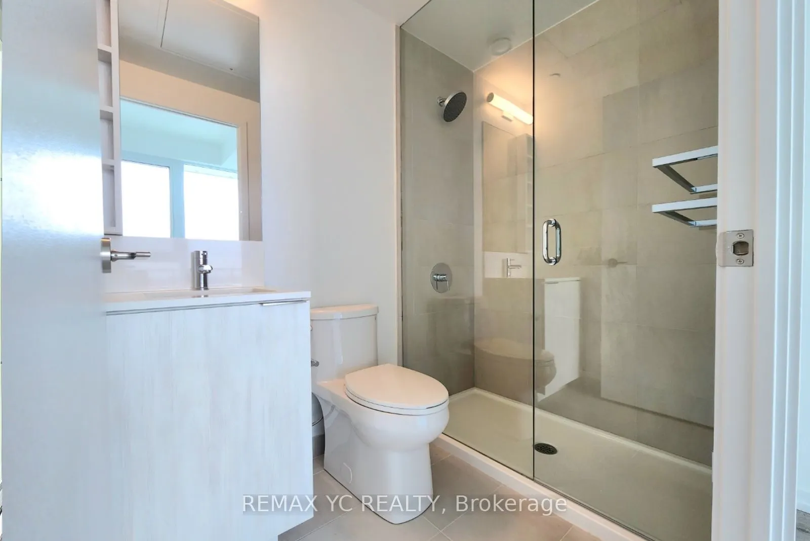 1000 Portage Parkway, #2710