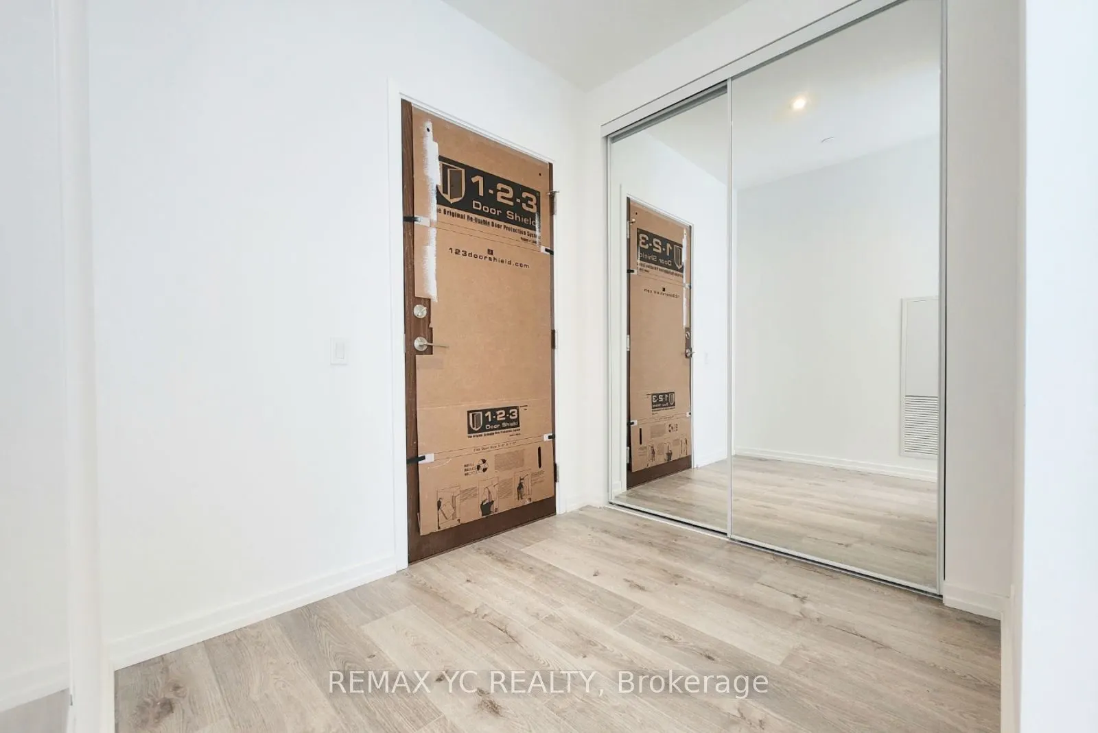 1000 Portage Parkway, #2710