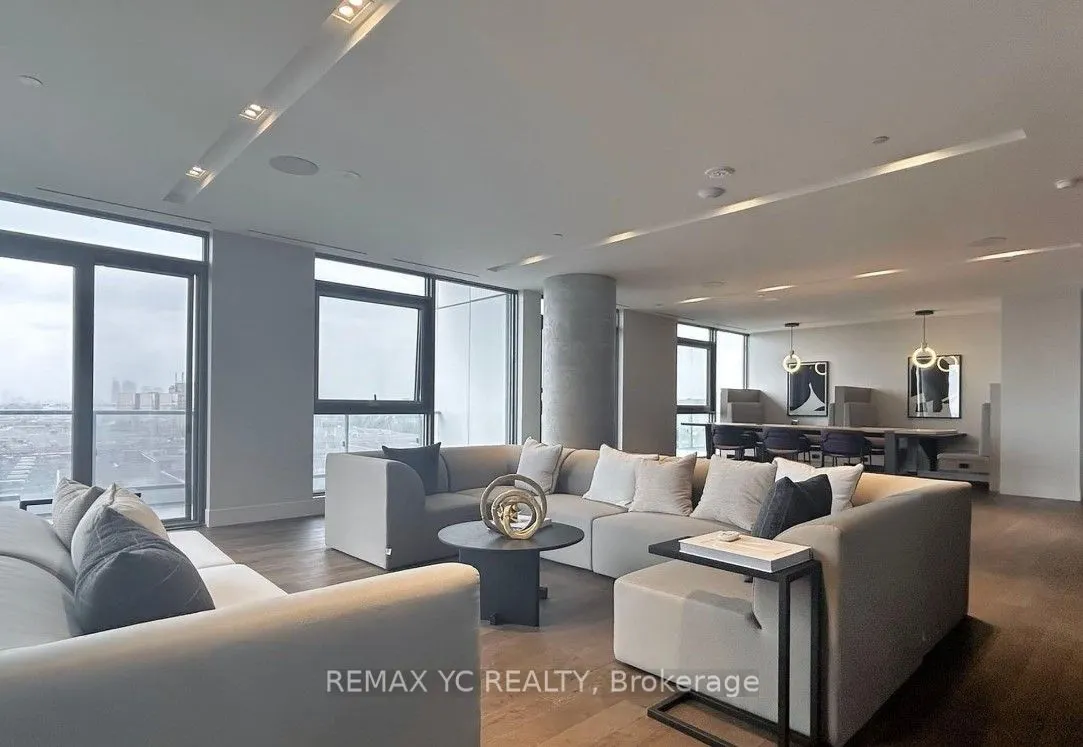 1000 Portage Parkway, #2710