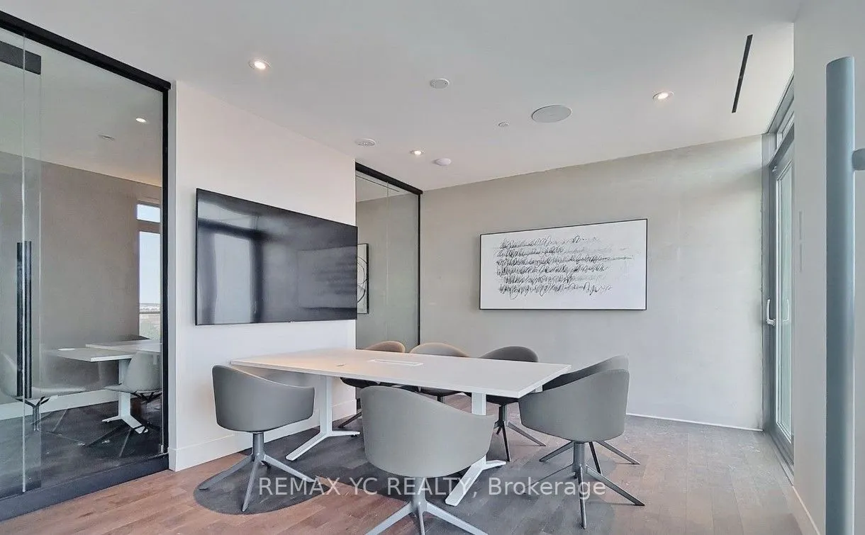 1000 Portage Parkway, #2710