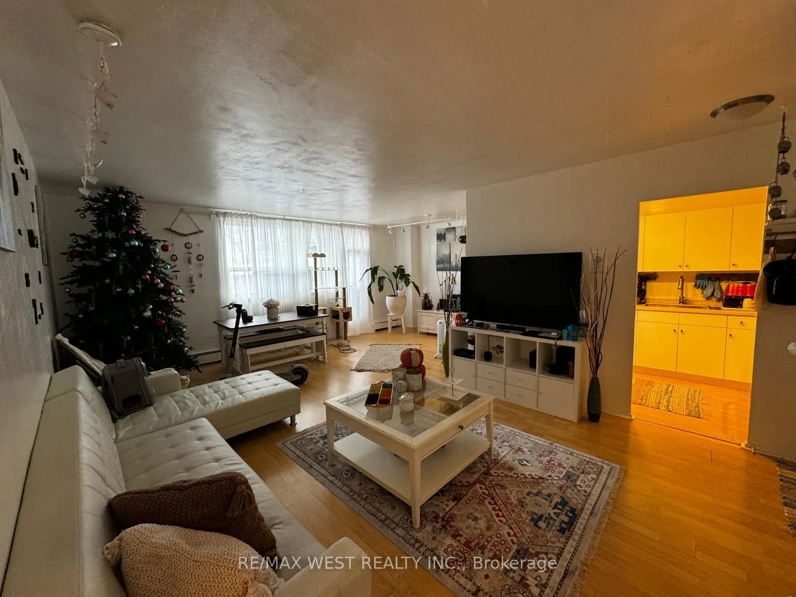 67 Richmond Street, #507