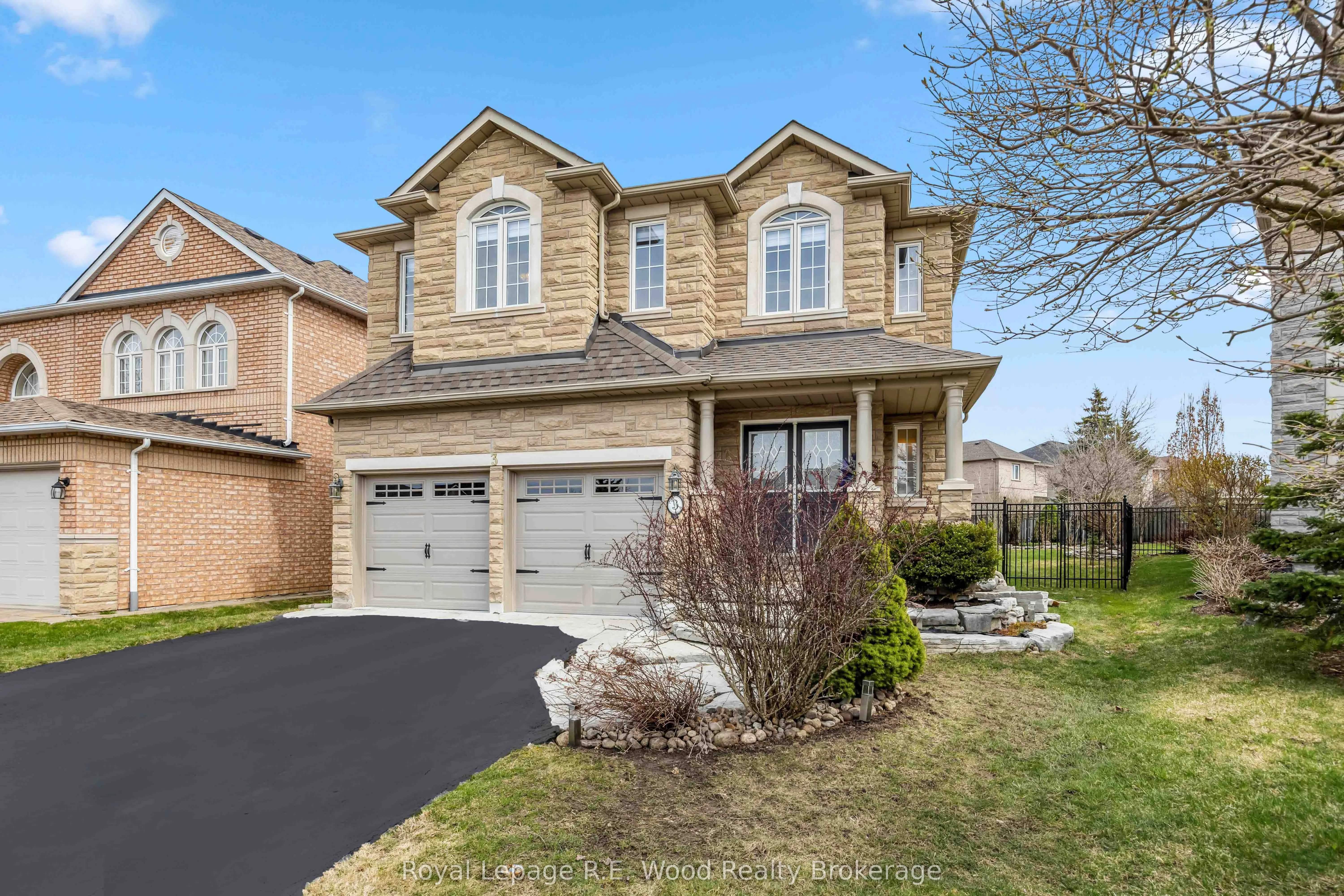 3 Lorwood Court