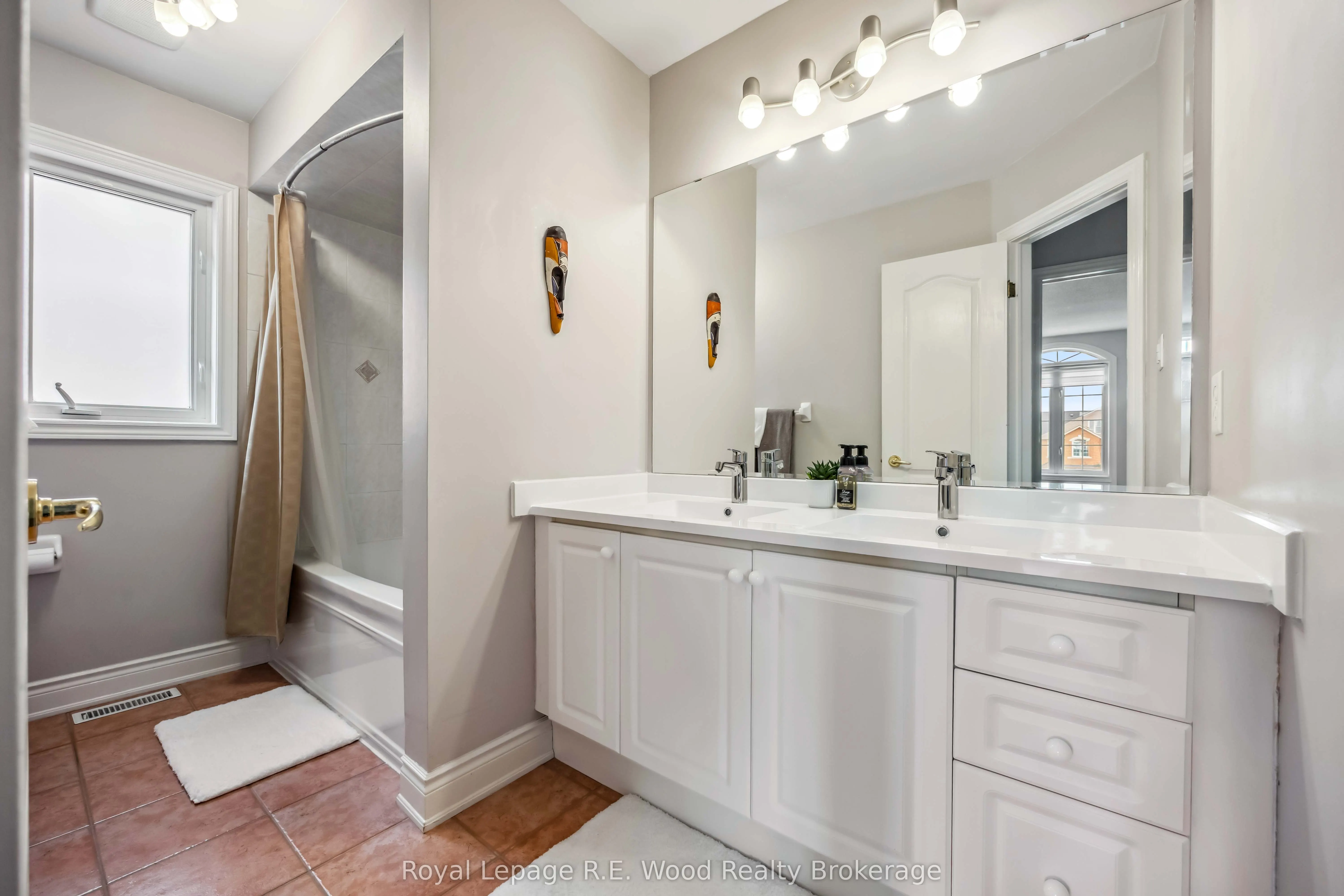 3 Lorwood Court