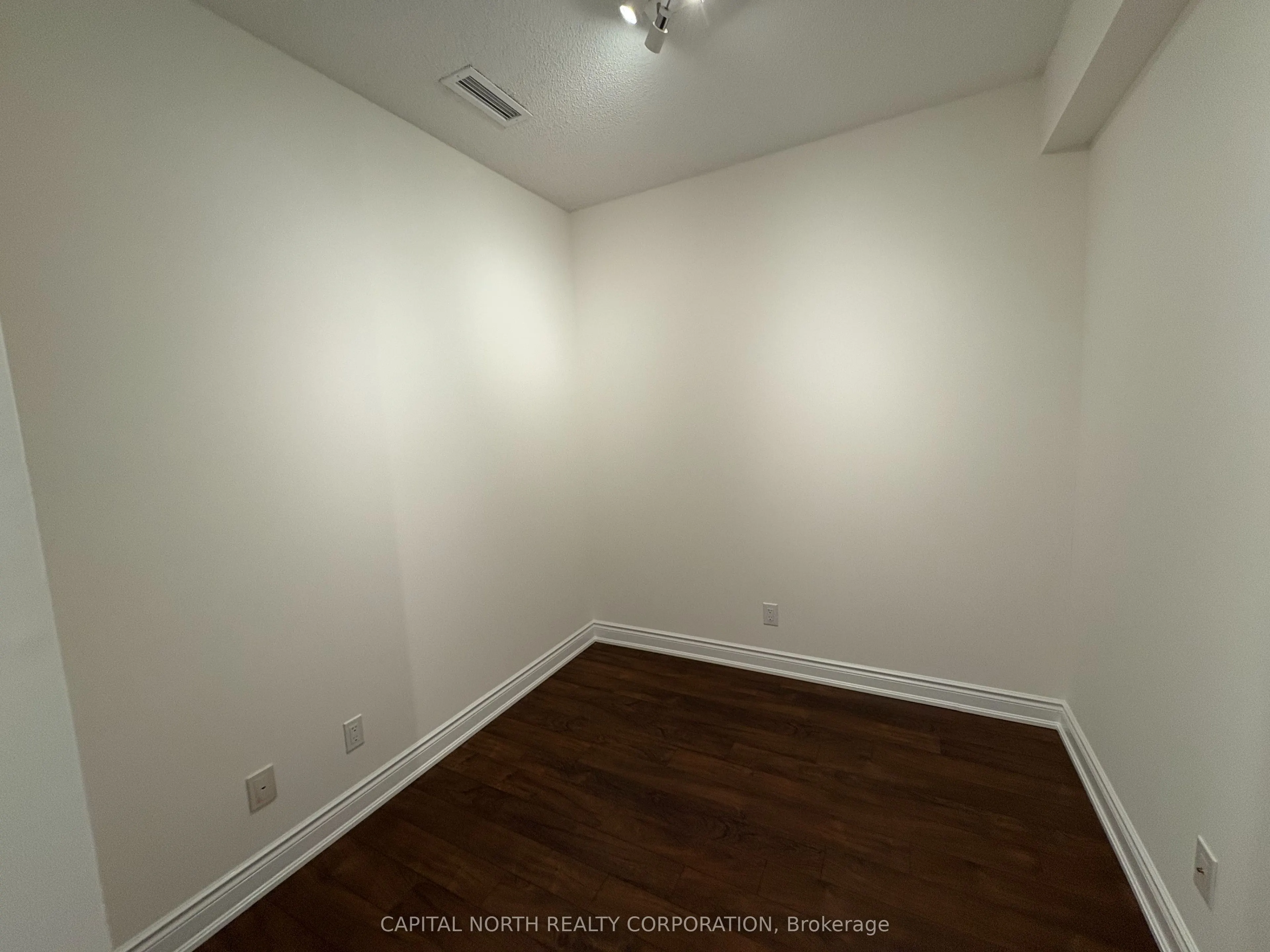325 South Park Road, #818