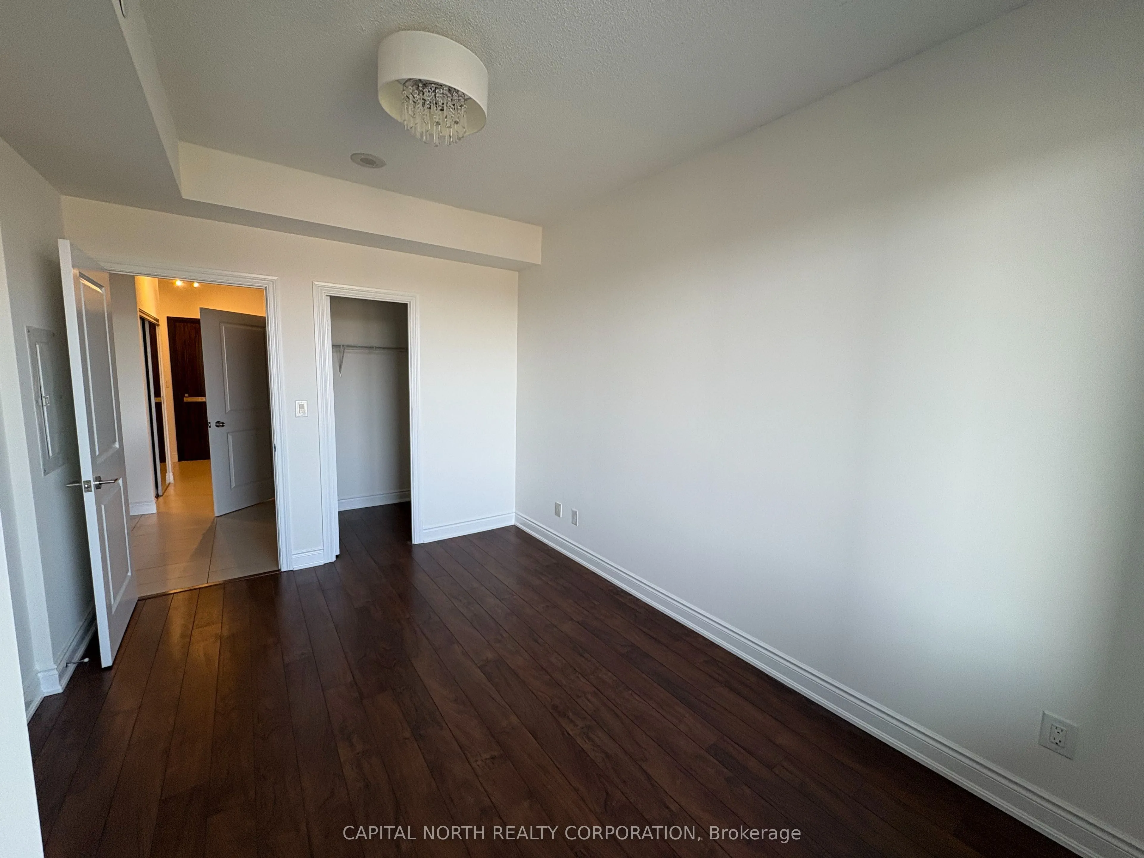 325 South Park Road, #818