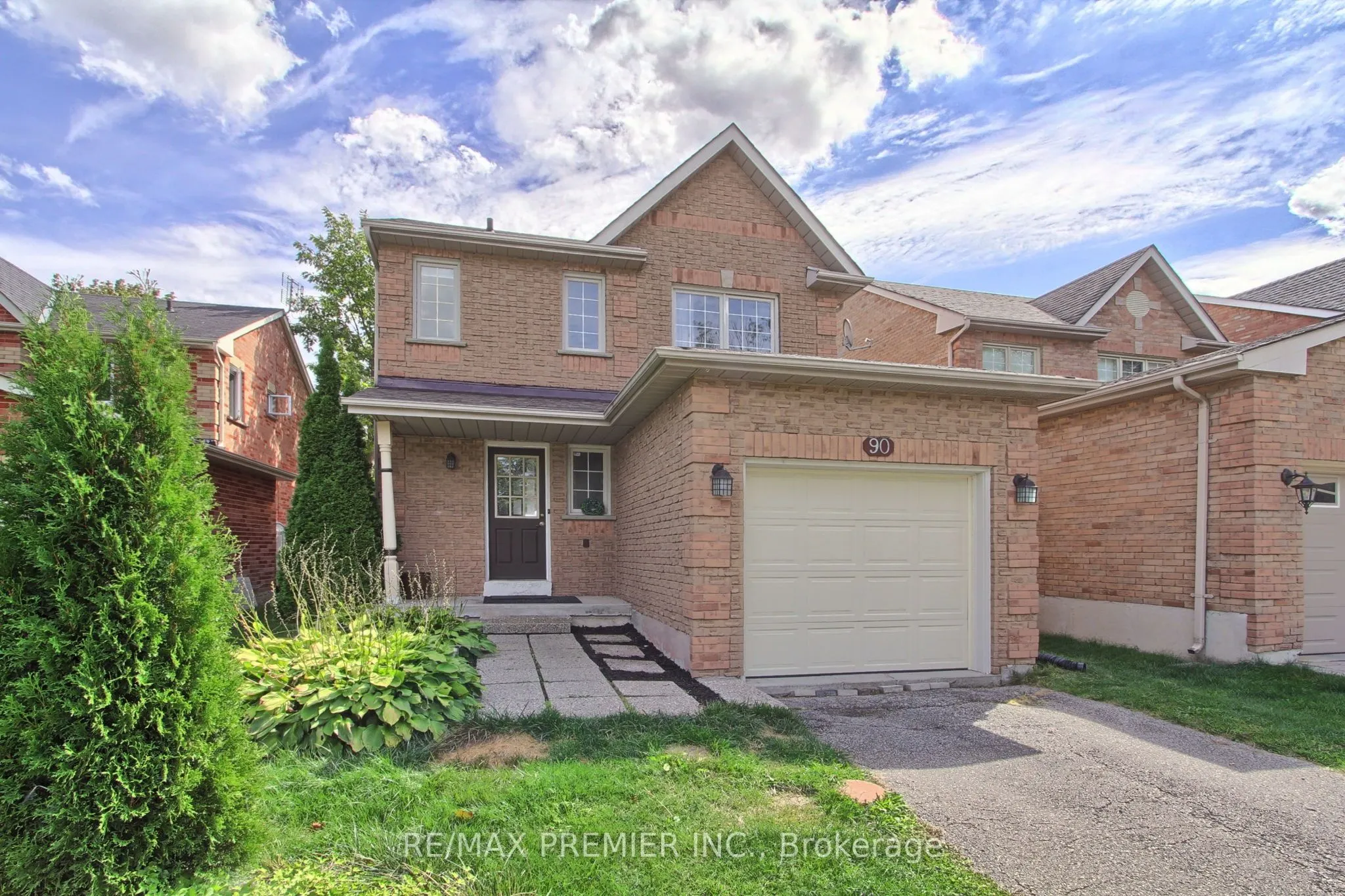 90 Covent Crescent
