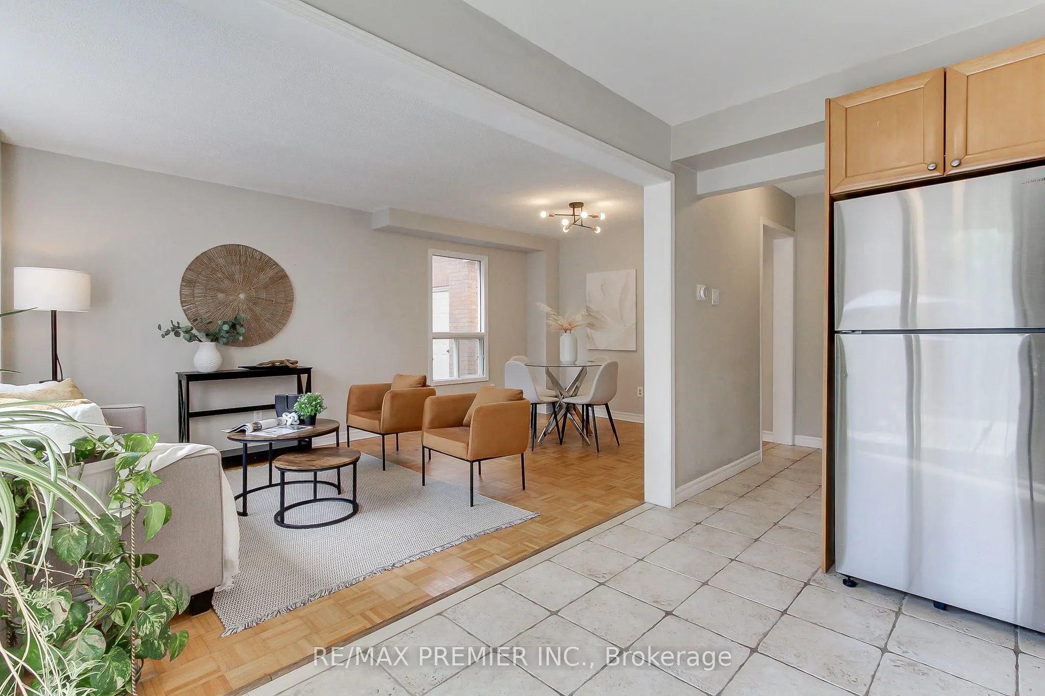 90 Covent Crescent