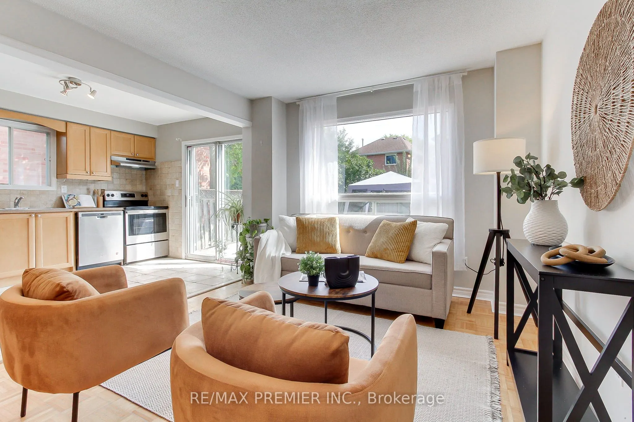 90 Covent Crescent