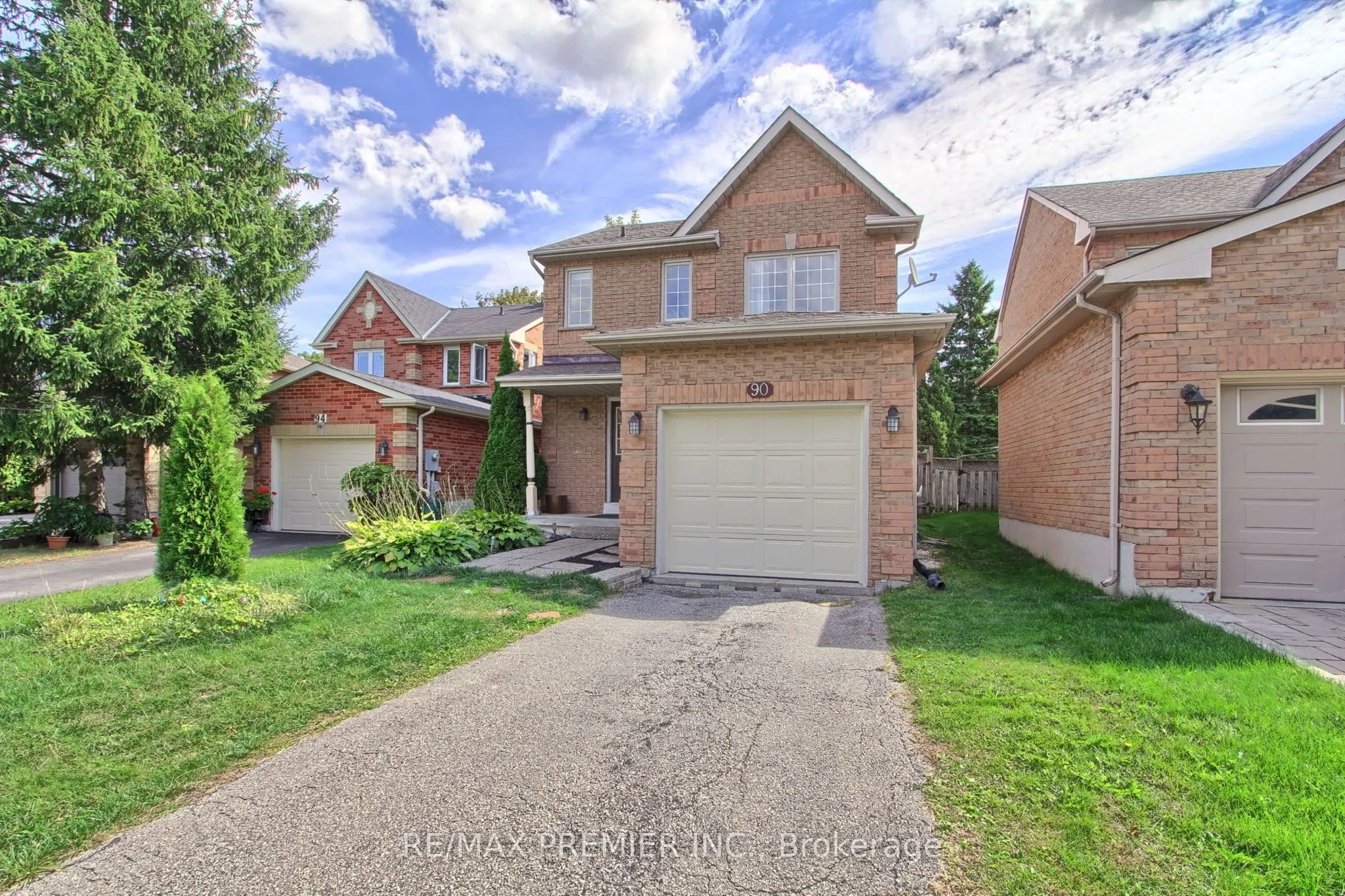 90 Covent Crescent