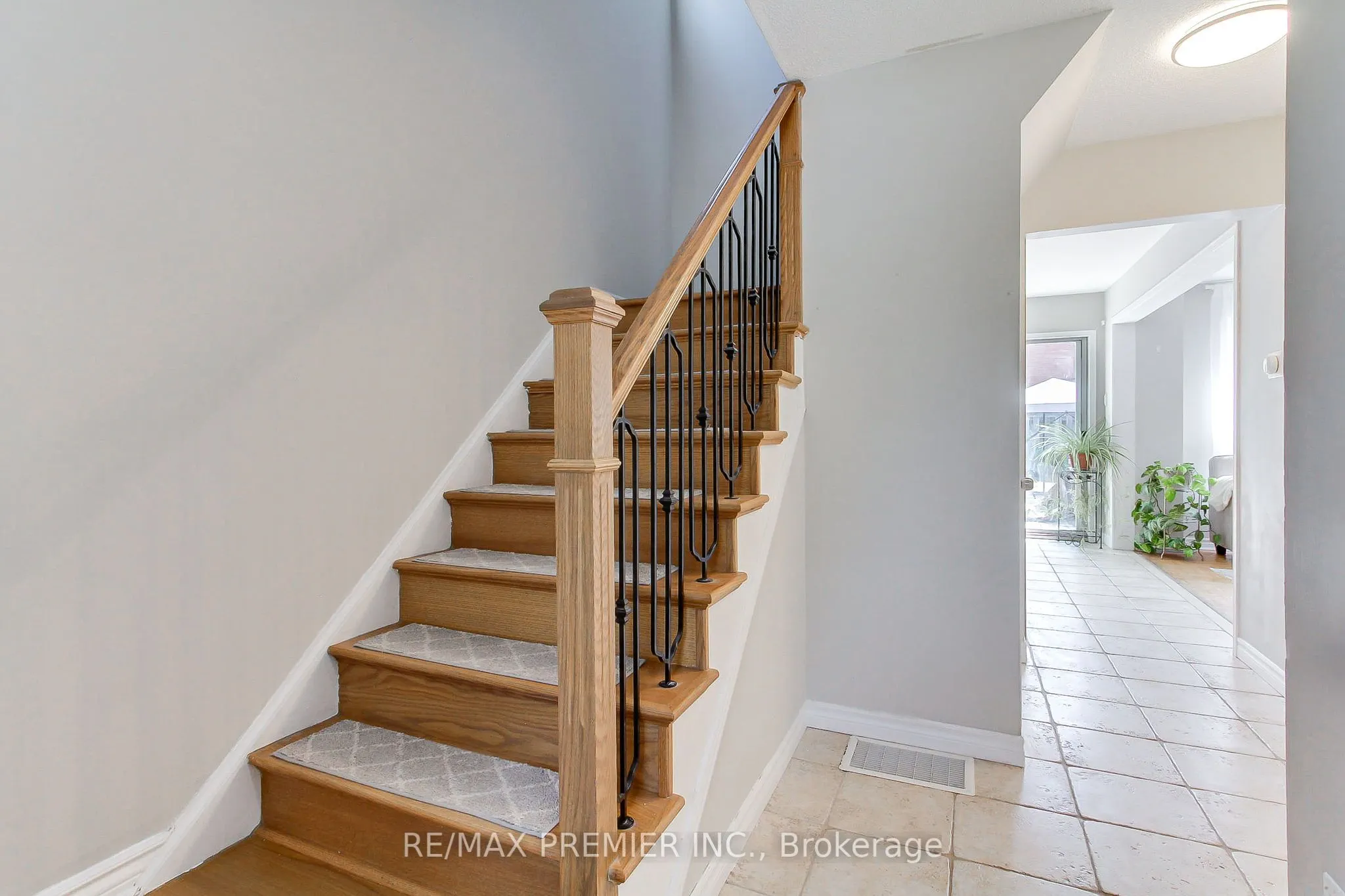 90 Covent Crescent