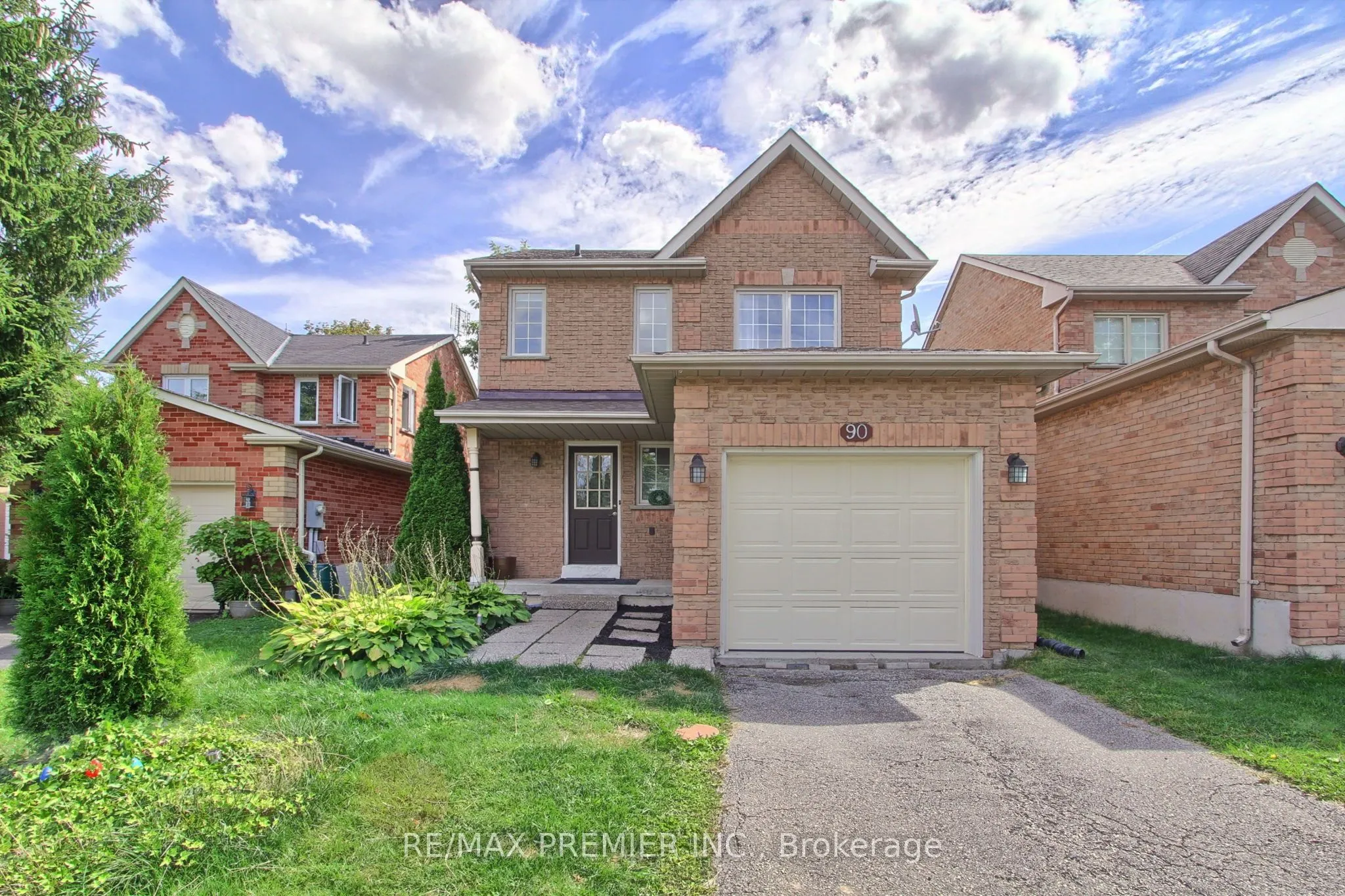 90 Covent Crescent