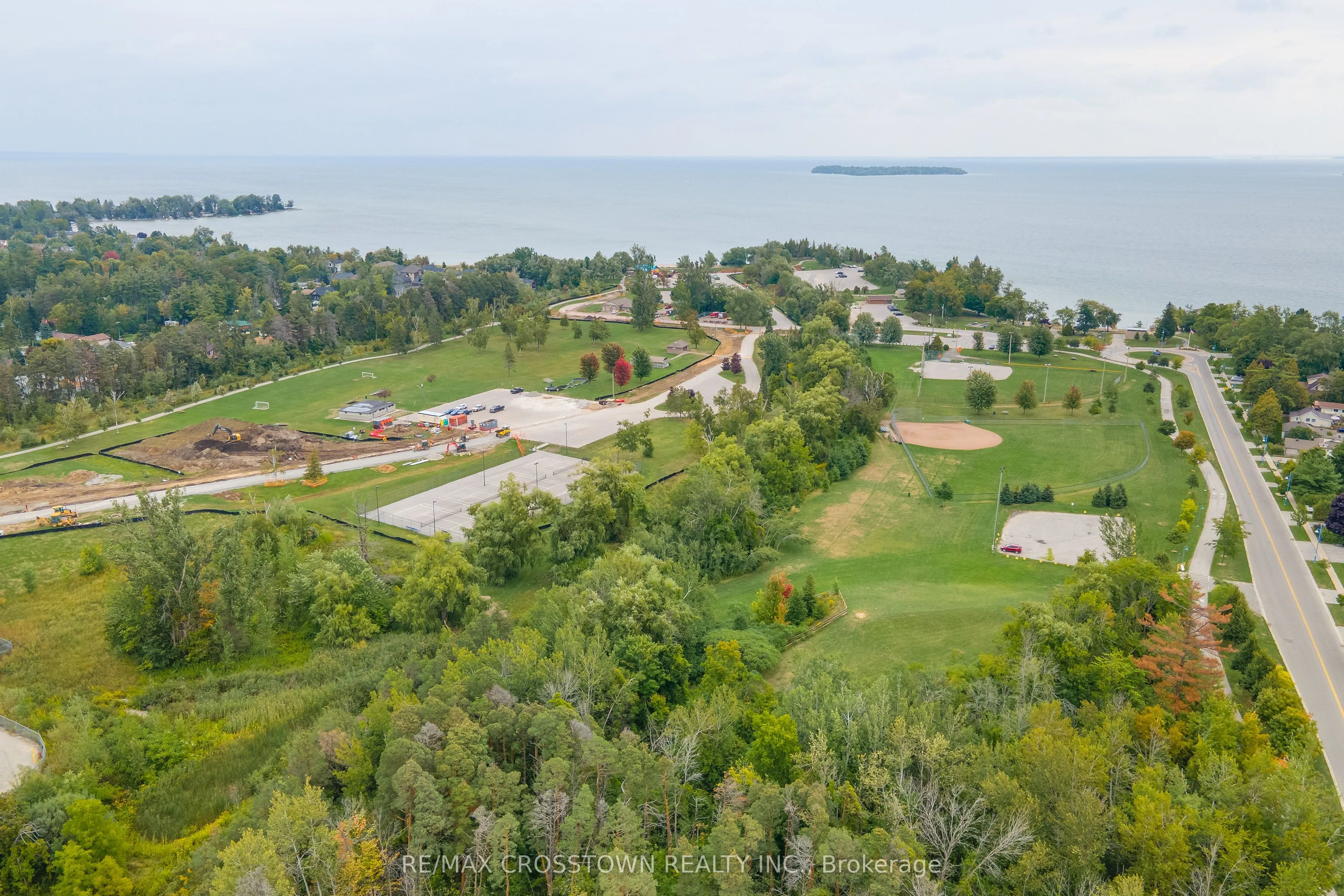 1271 Huron Court
