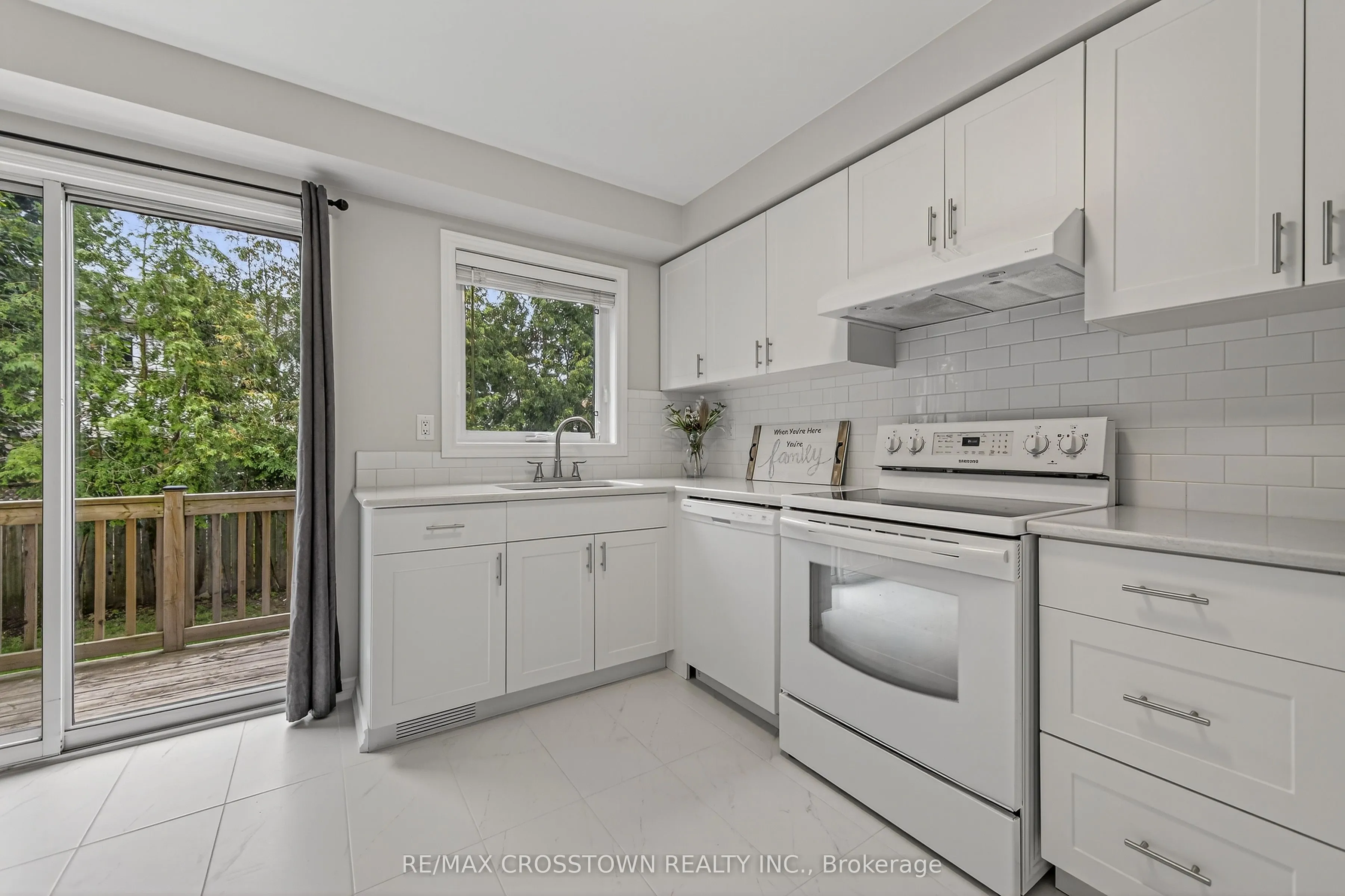 1271 Huron Court
