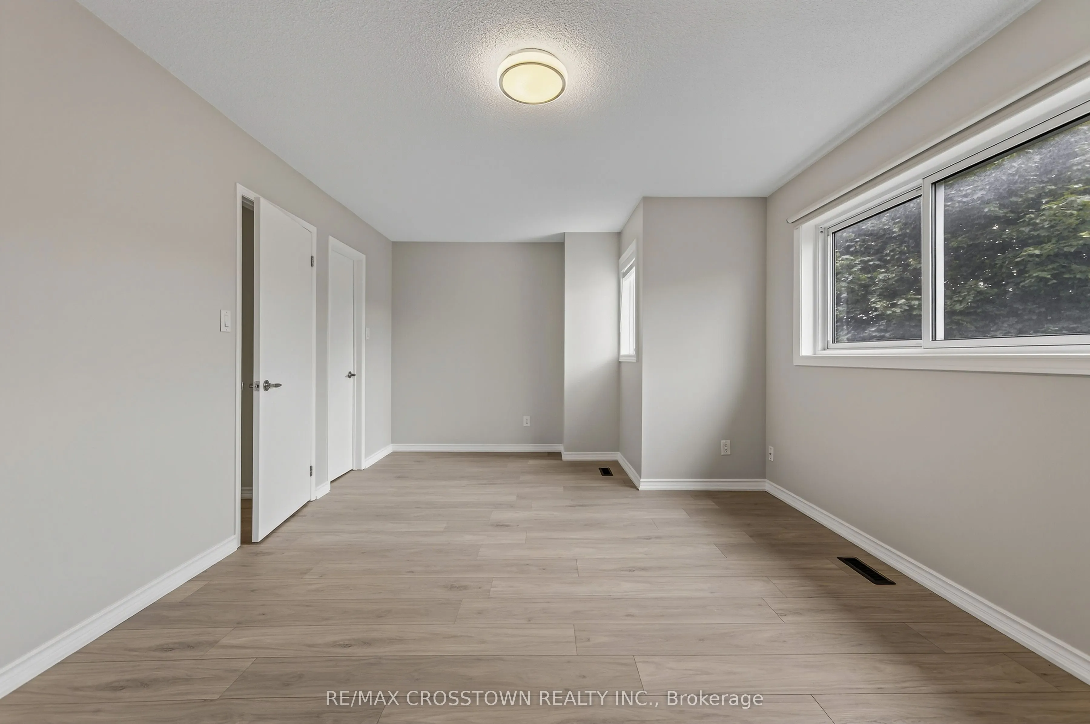 1271 Huron Court