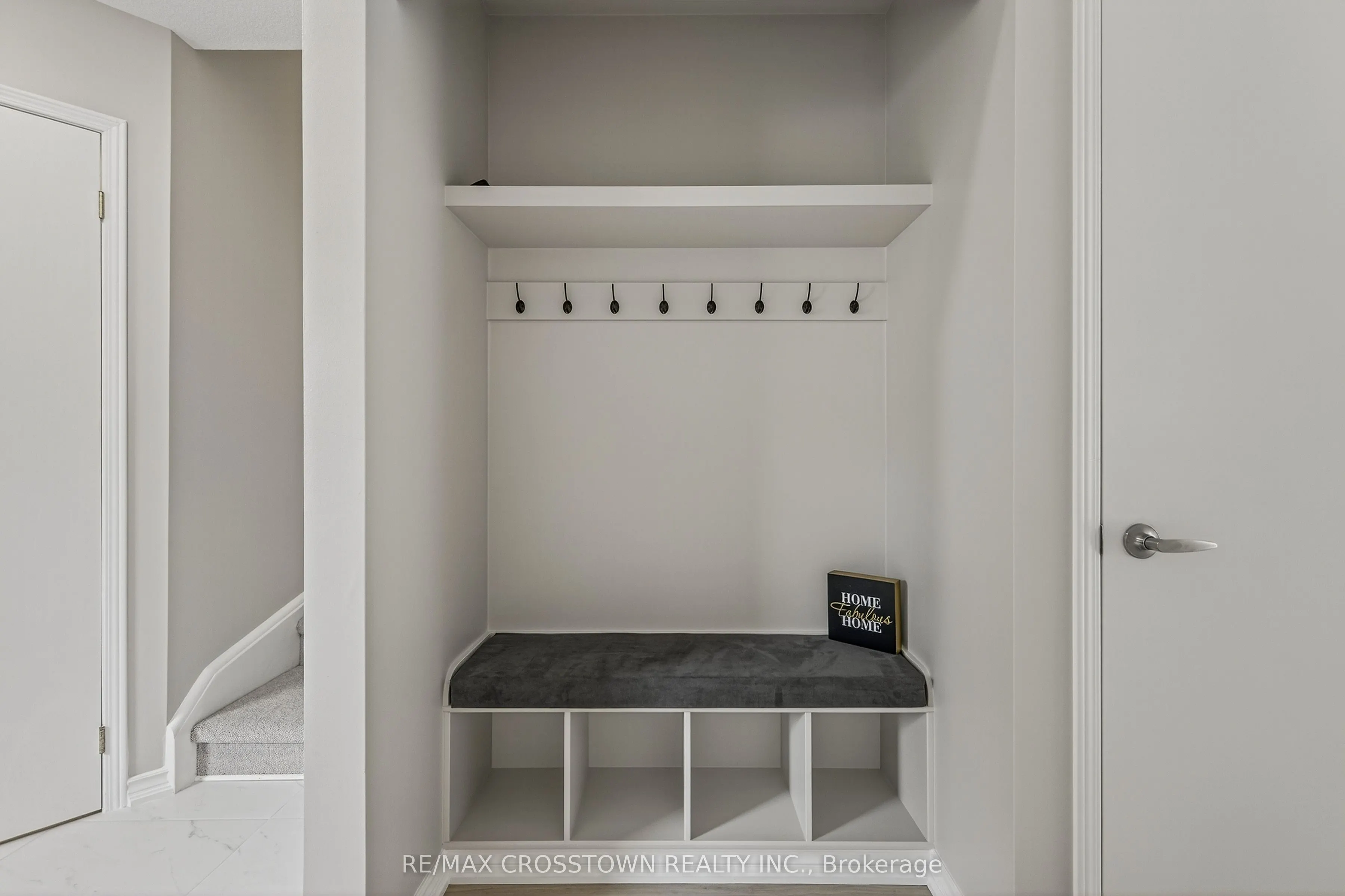 1271 Huron Court