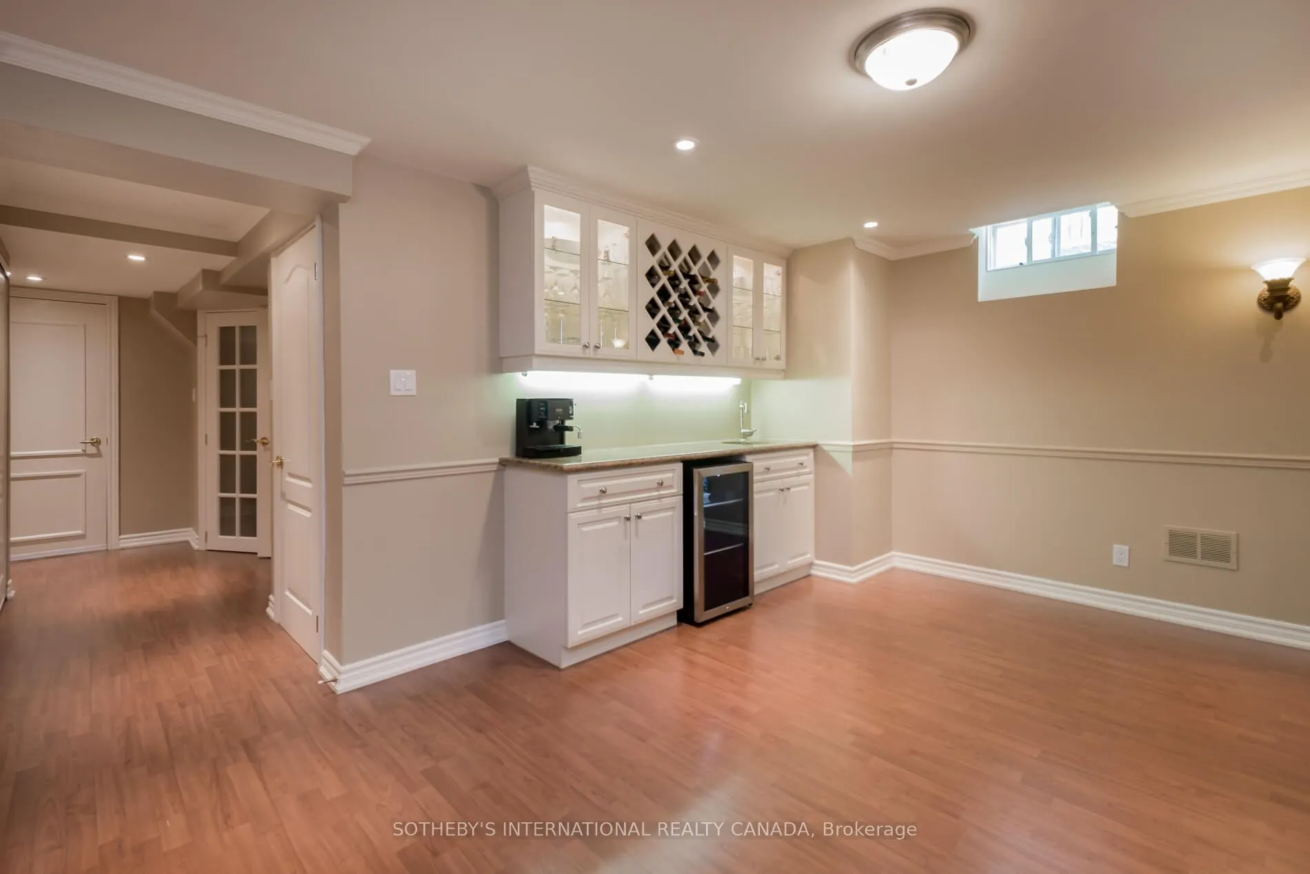 16 Saint Clare Boulevard