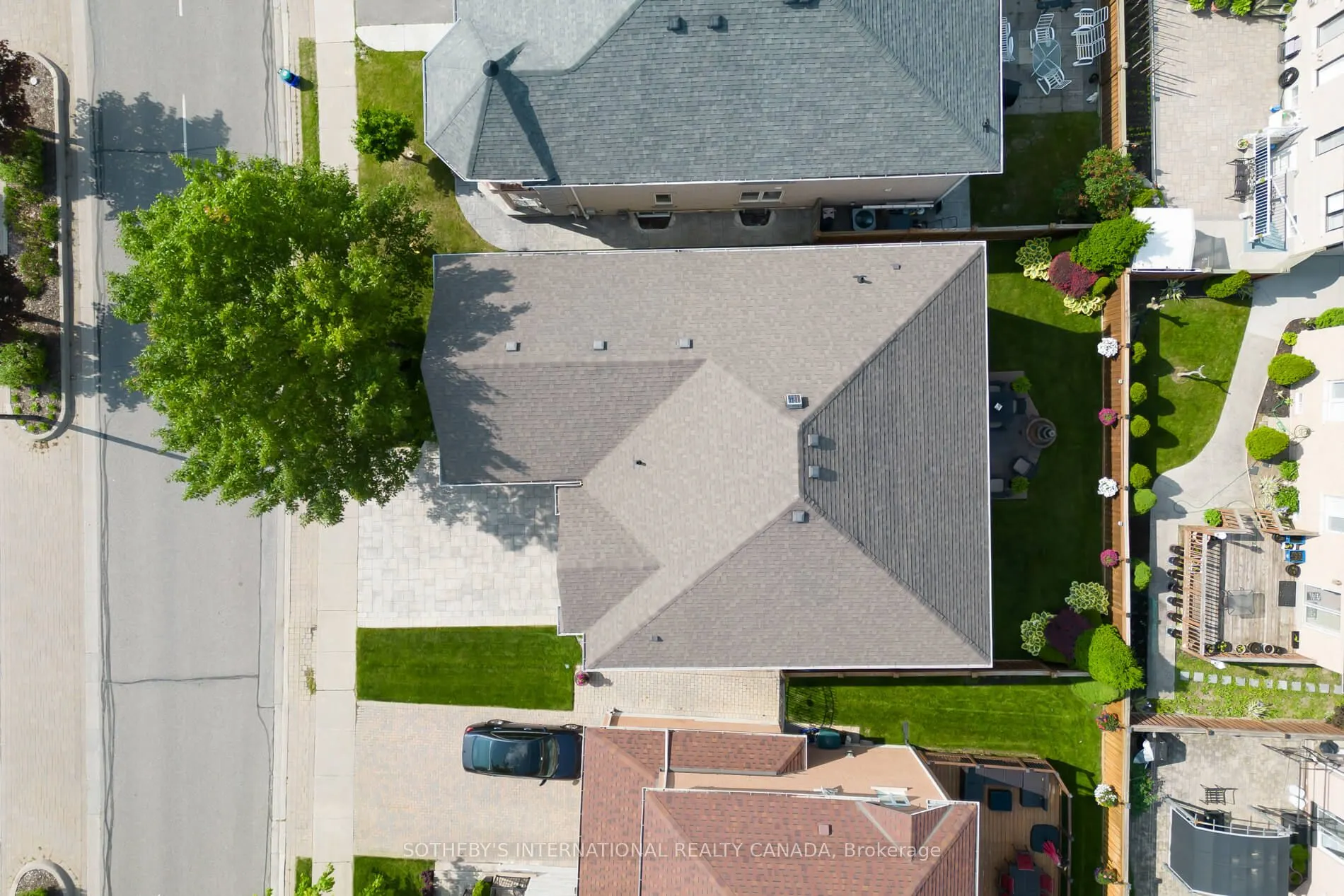16 Saint Clare Boulevard