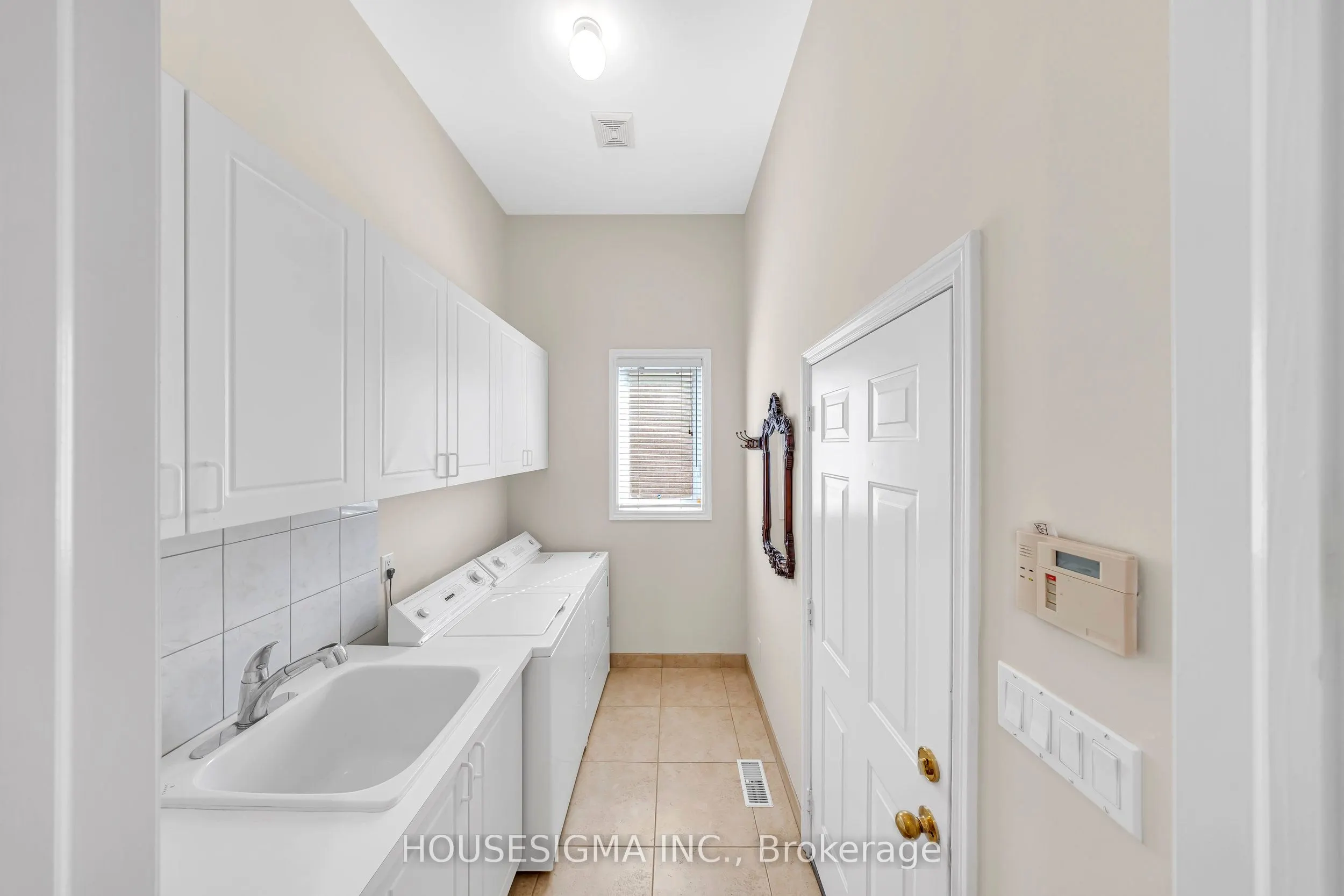 38 Pairash Avenue