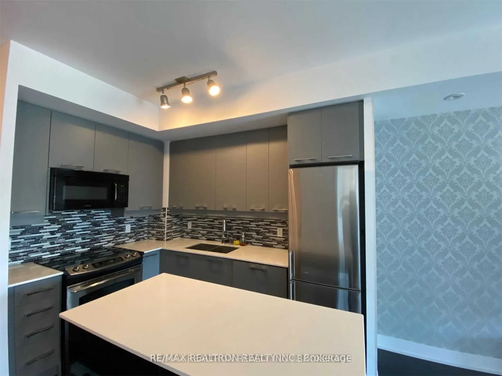 9471 Yonge Street, #537
