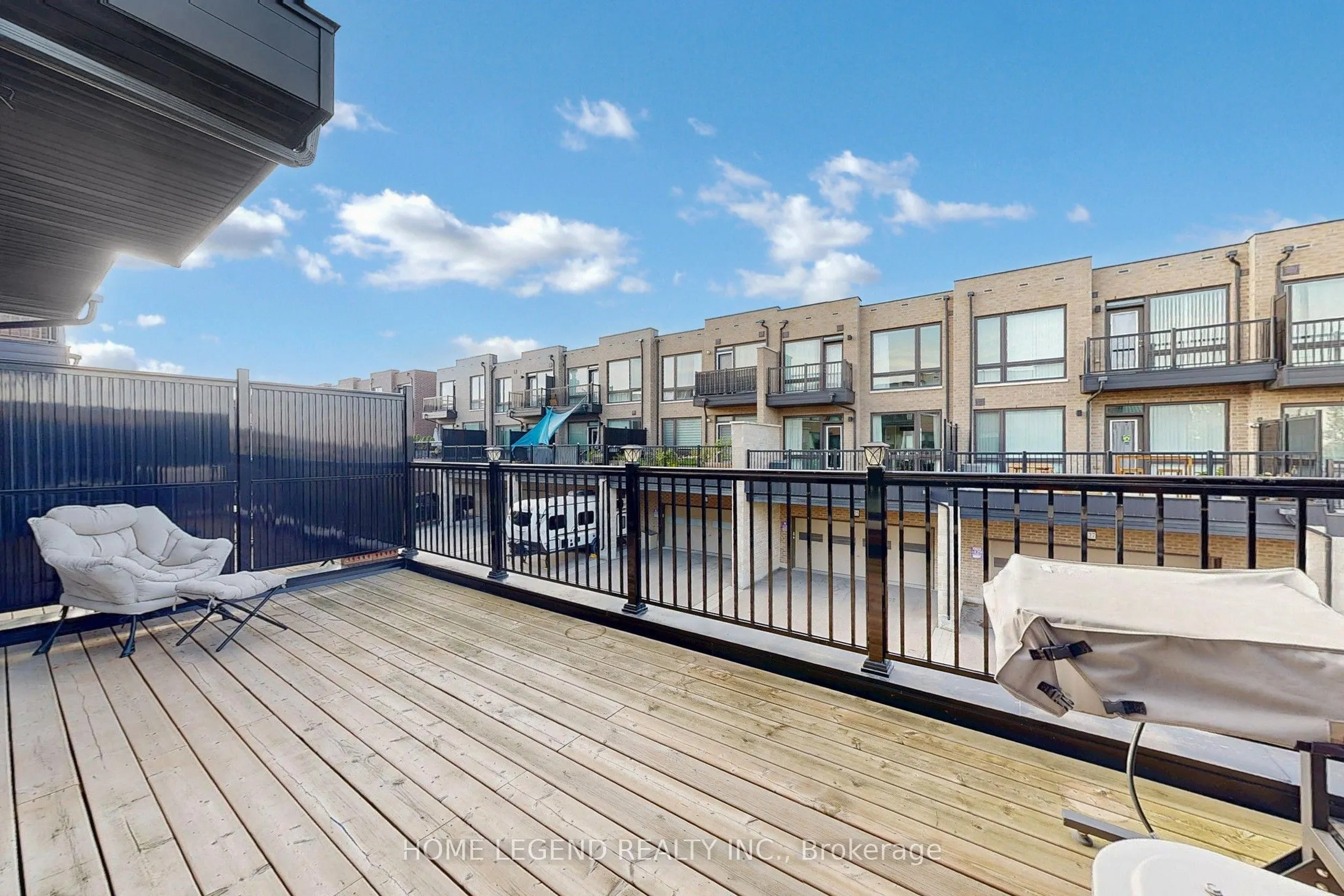 28 Concetta Conte Avenue